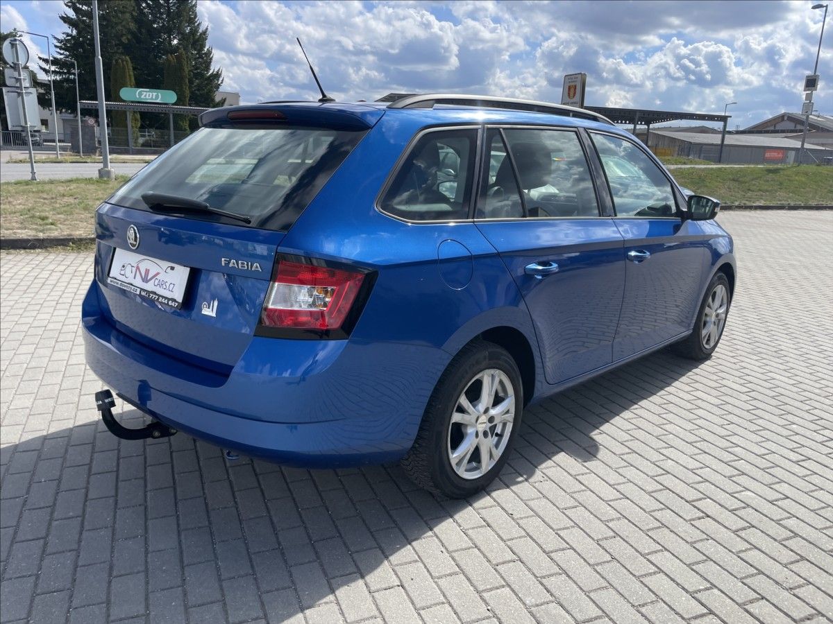 Škoda Fabia, 1,2 TSi 66kw Ambiente Tažné Te - fotka 4
