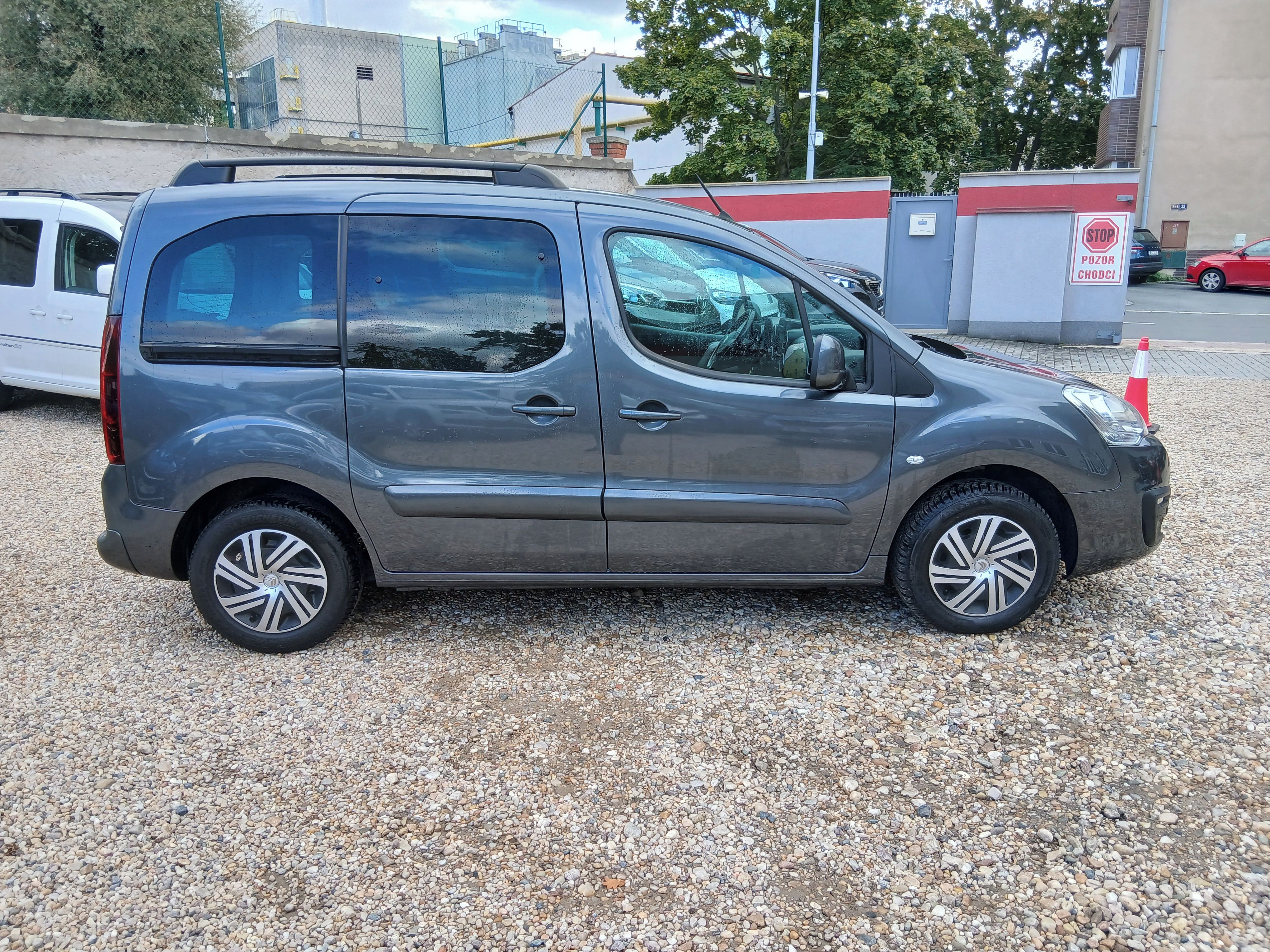 Citroën Berlingo, 1.6HDi 73KW Automat Taž.S.Kni - fotka 4