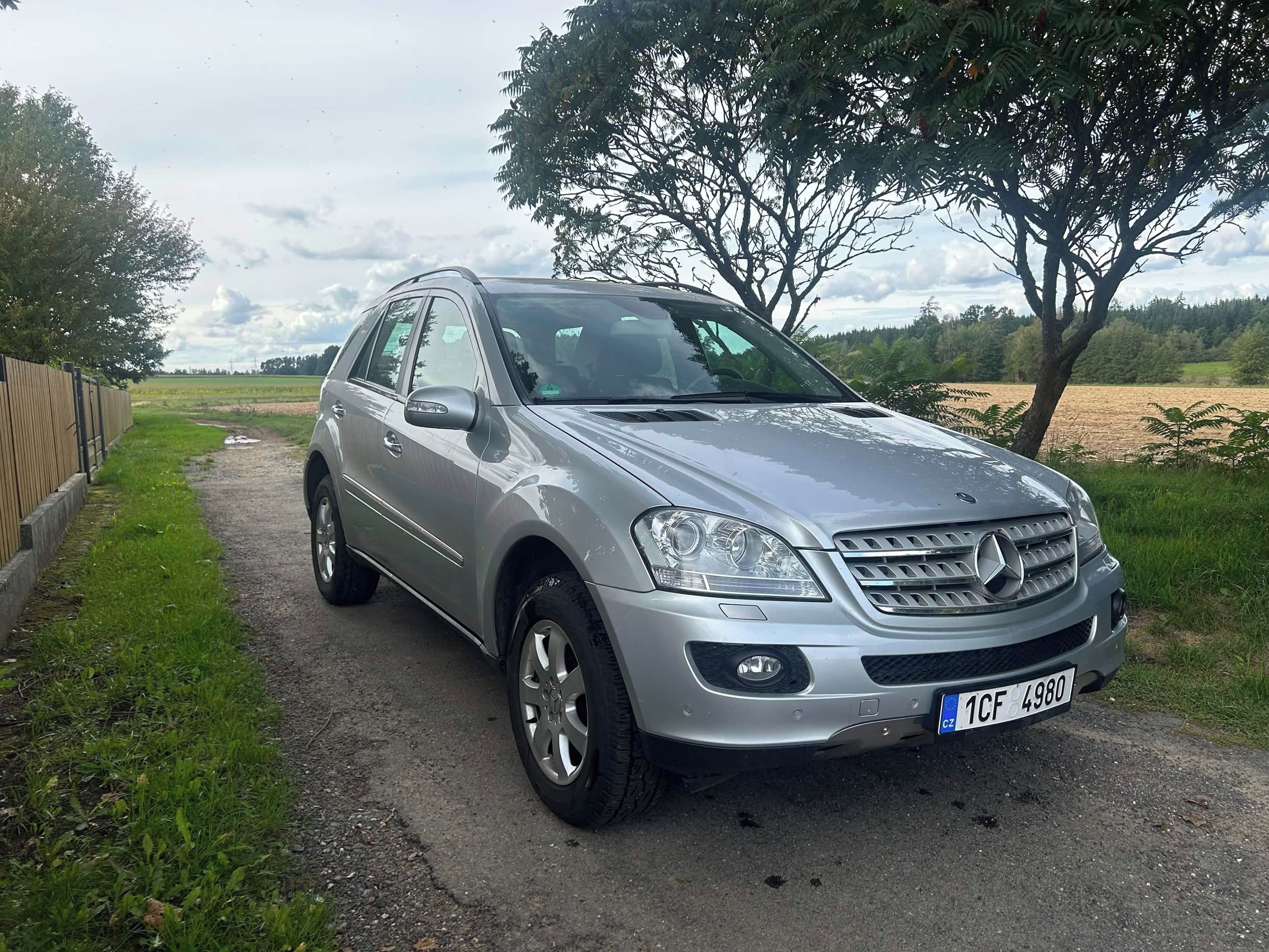Mercedes-Benz ML, *280 CDI* 4X4 *AIRMATIC* - fotka 3