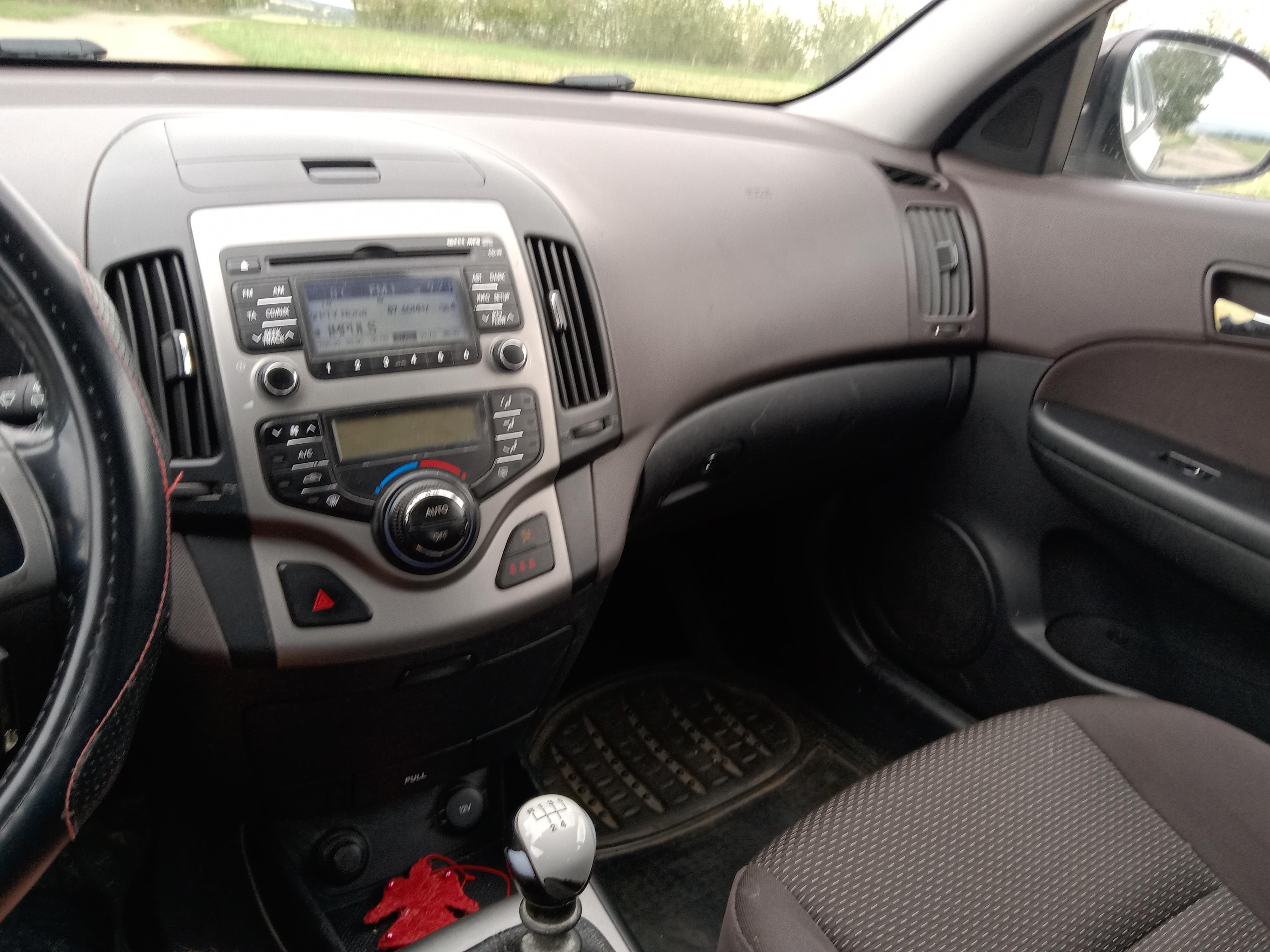 Hyundai i30, prodám hyundai i30 - fotka 4