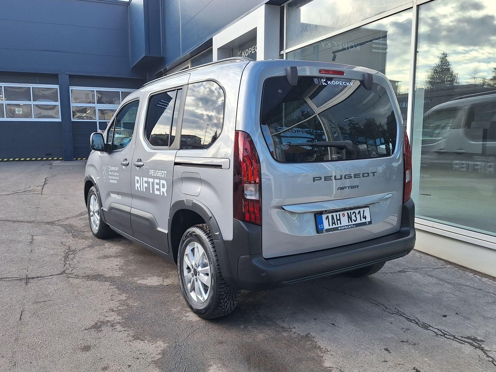 Peugeot Rifter, ALLURE 1.5 BHDi 130k EAT8 N1 - fotka 4