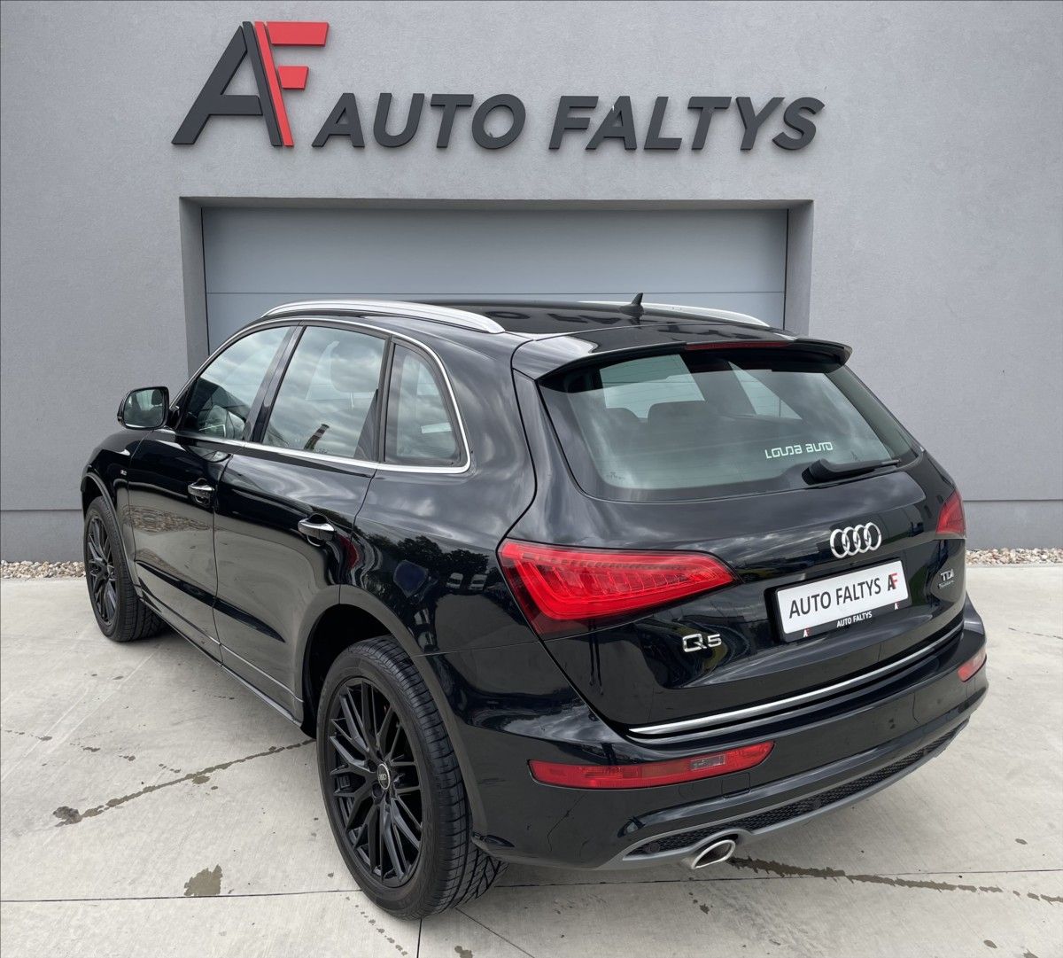 Audi Q5, 3,0 TDI 190KW S-Line ČR.1.MAJ. - fotka 5