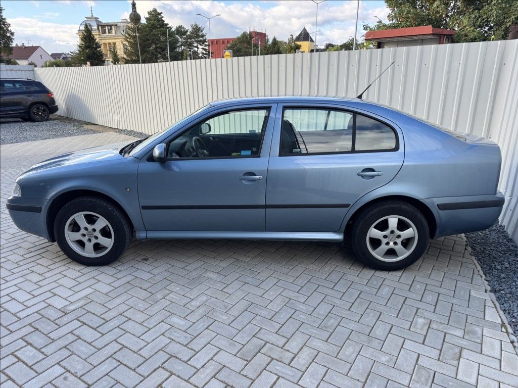 Škoda Octavia, 1,9 TDI TOUR TRUMF původ ČR - fotka 4