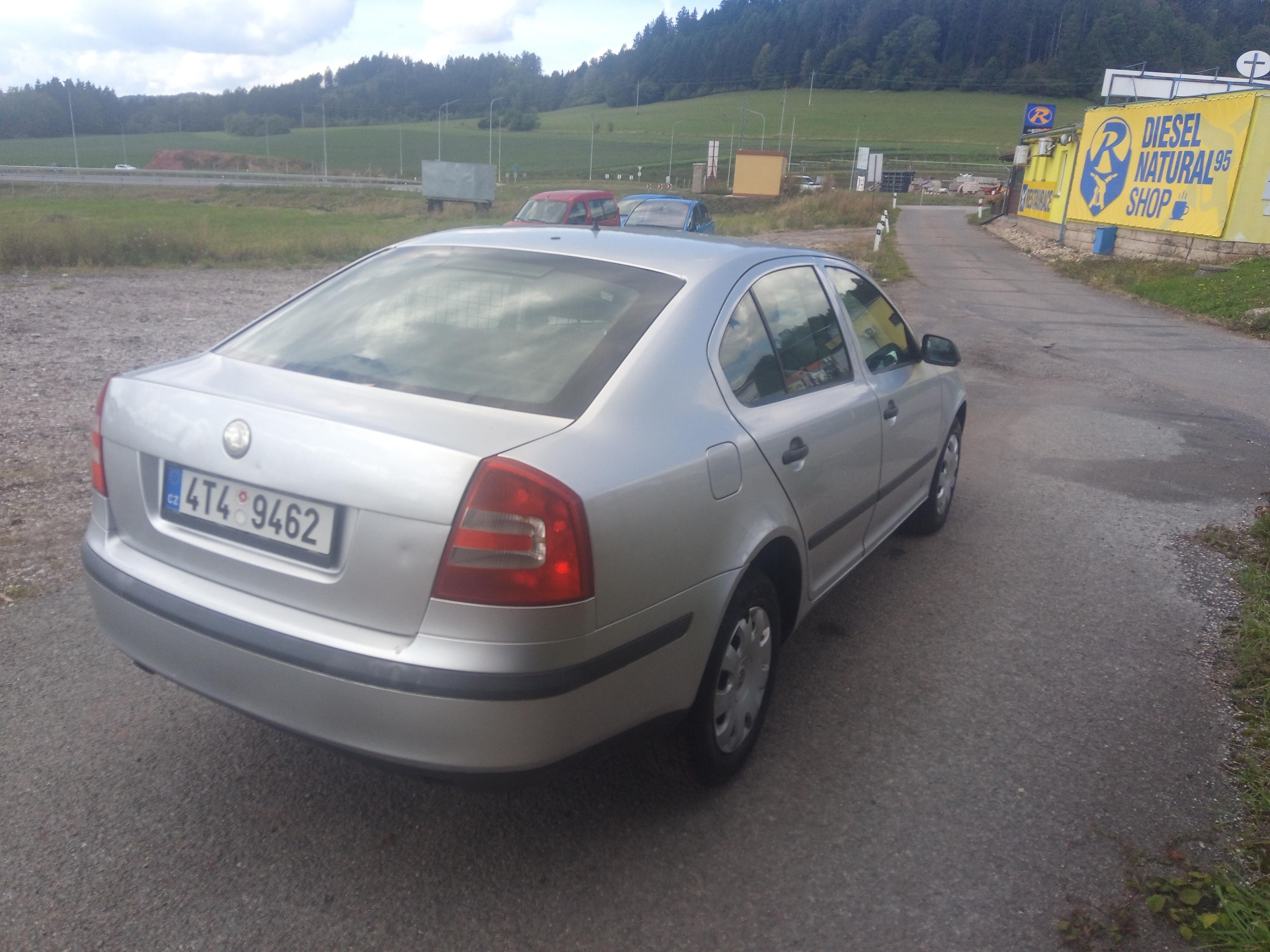 Škoda Octavia, 1,8 TSi - serviska - fotka 5