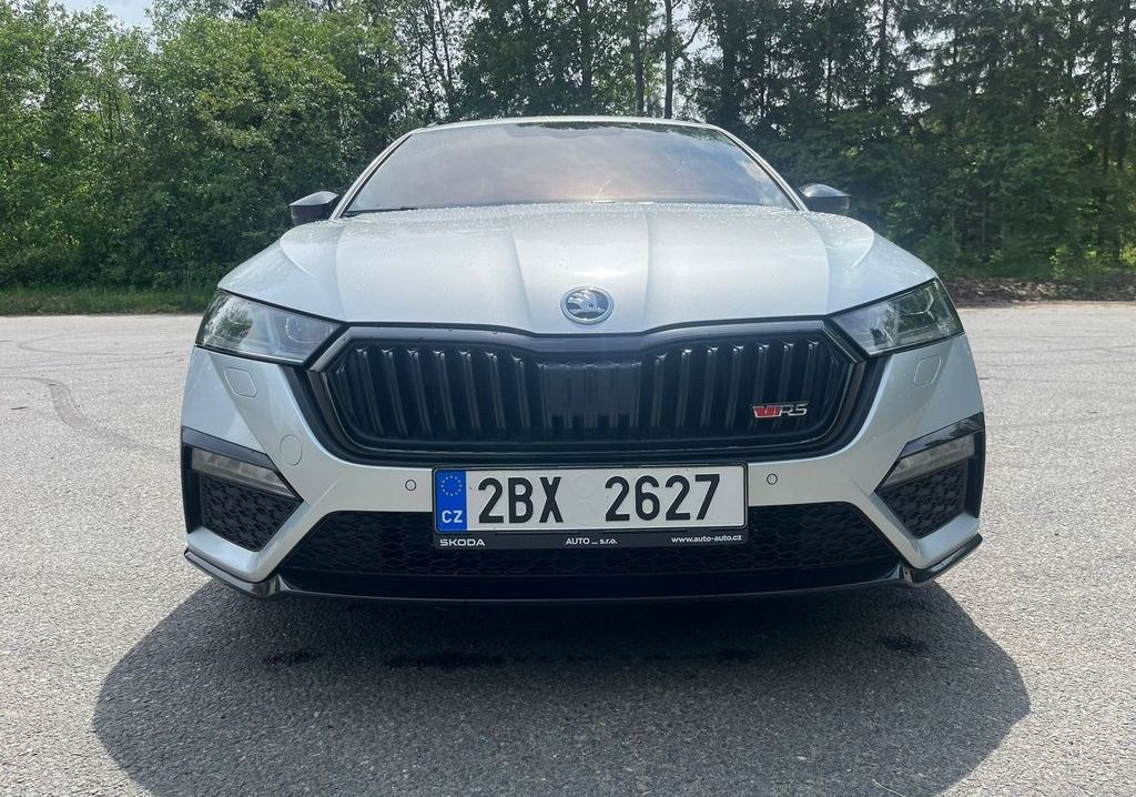 Škoda Octavia, 2.0 TDI 147kW DSG 4x4 RS Combi - fotka 2