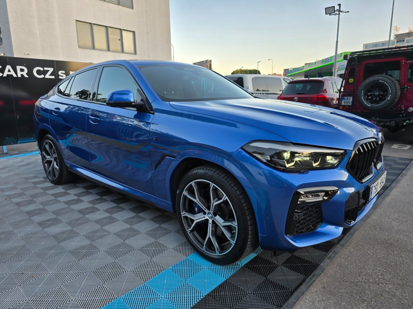 BMW X6, 30d/195KW/ČR/1.MAJ/M-PAKET - fotka 5