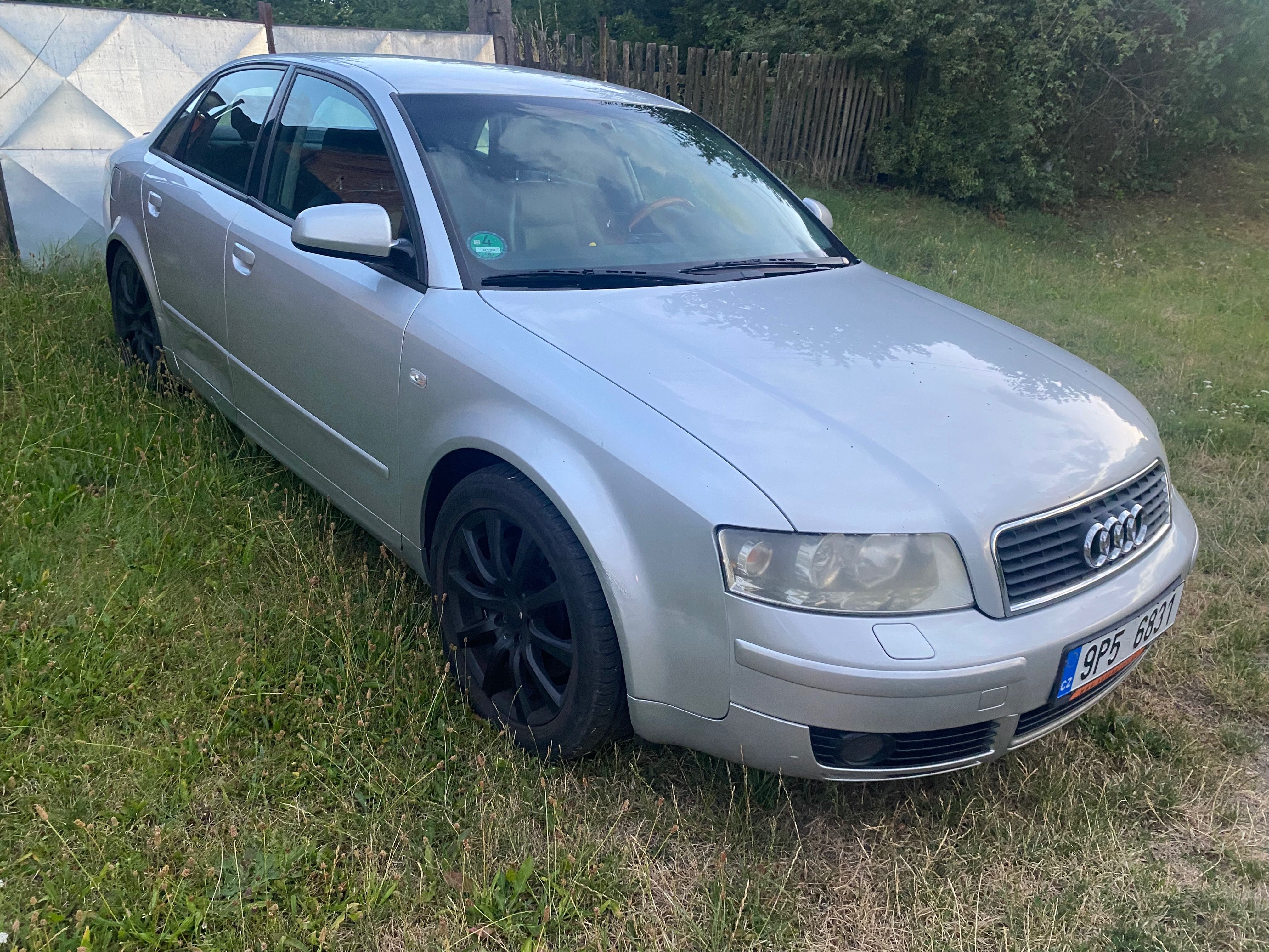 Audi A4, 2.4i, V6 benzin - fotka 2