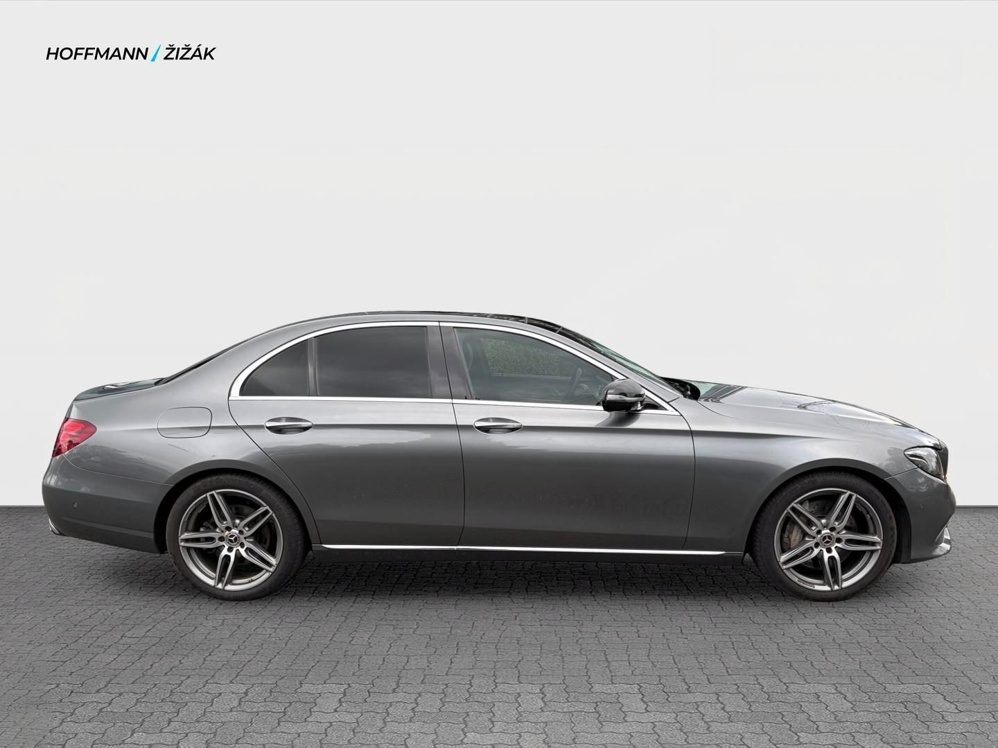 Mercedes-Benz Třídy E, 350 d AVANTGARDE 4MATIC - fotka 4