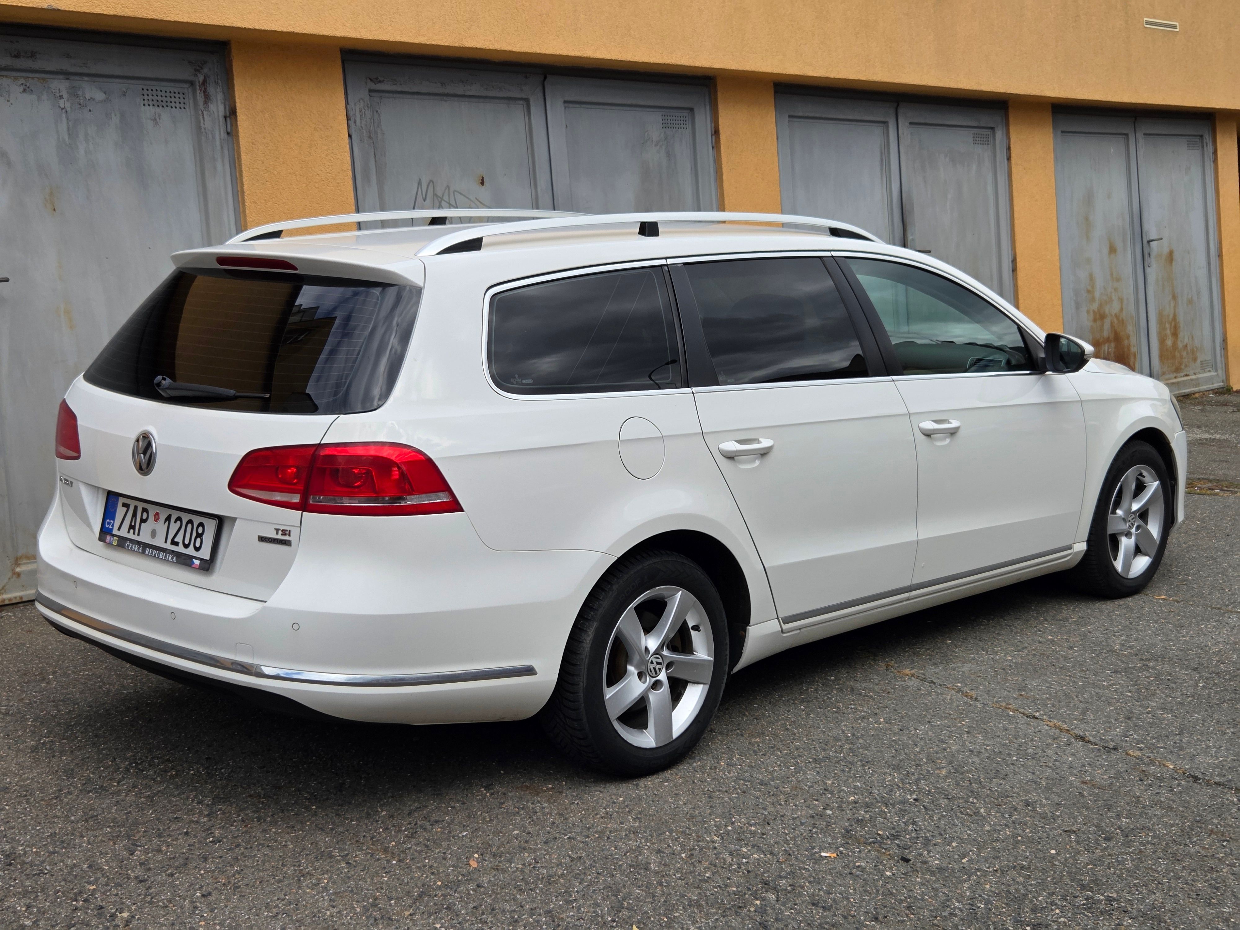 Volkswagen Passat, 1.4i CNG Automat Nová STK - fotka 6