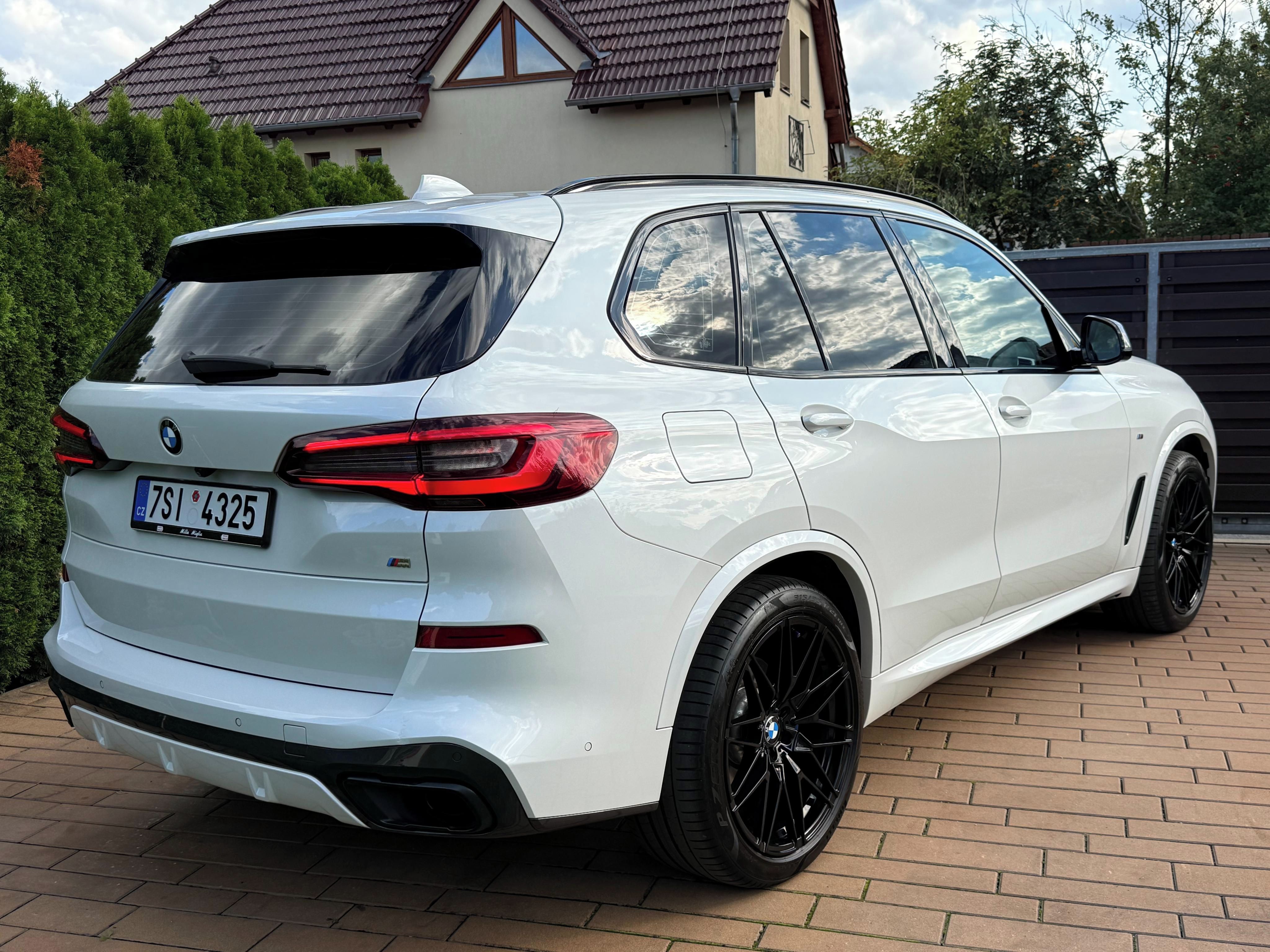 BMW X5, 30D 210kW M-SPORT PANOR WEBAST - fotka 6