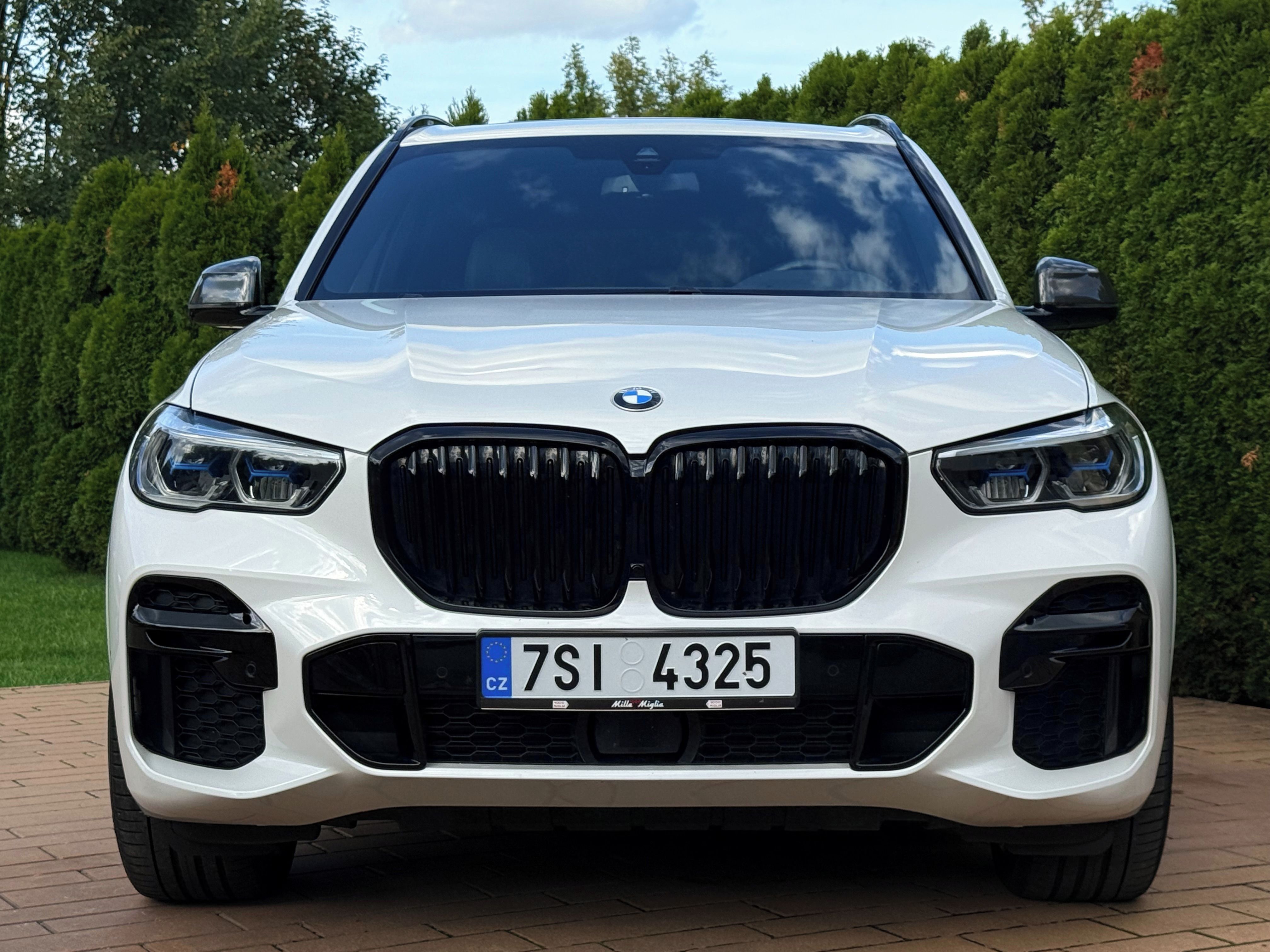 BMW X5, 30D 210kW M-SPORT PANOR WEBAST - fotka 2