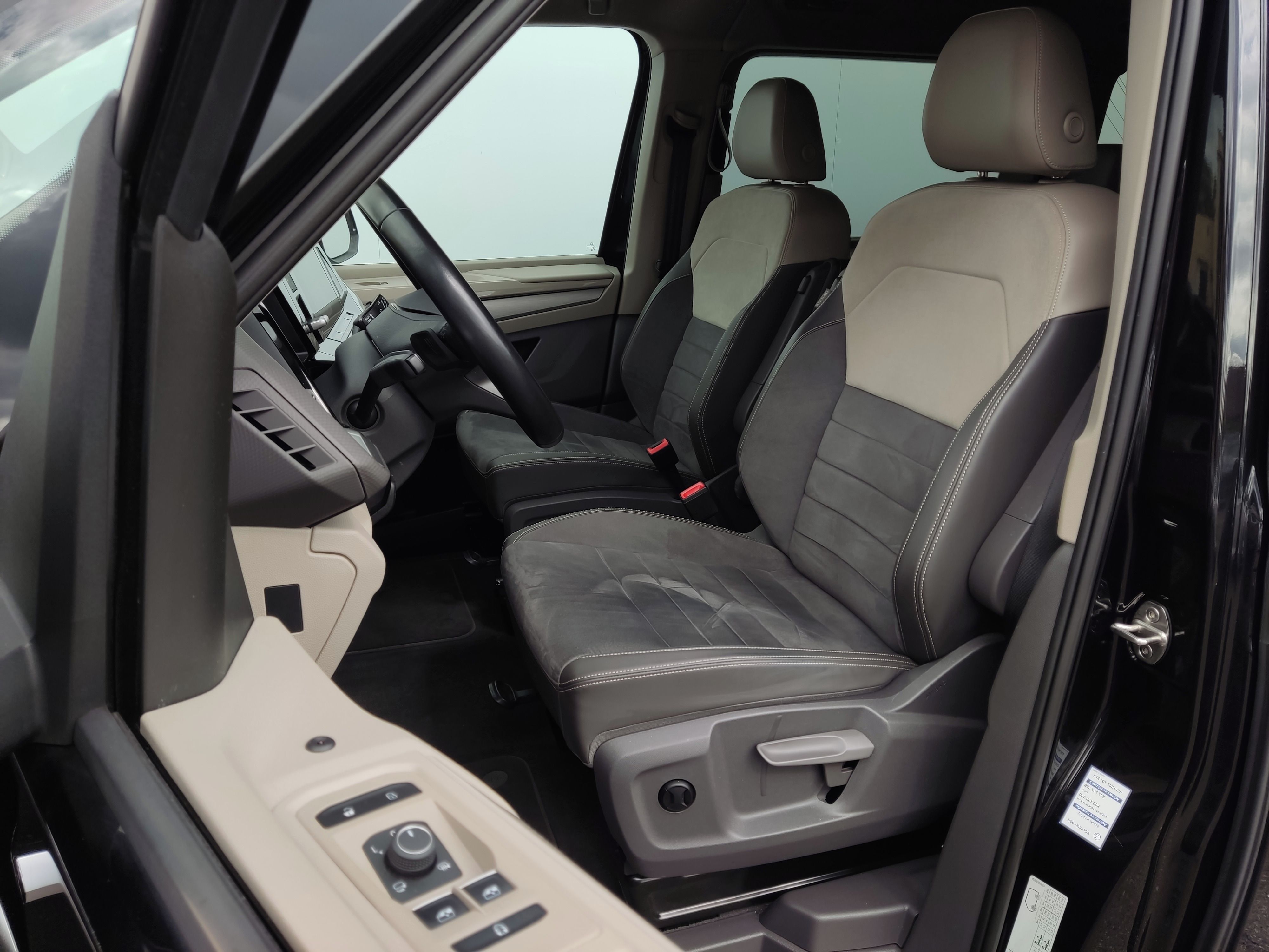 Volkswagen Multivan, 1.4 TSI PHEV 160 kW DSG Style - fotka 6
