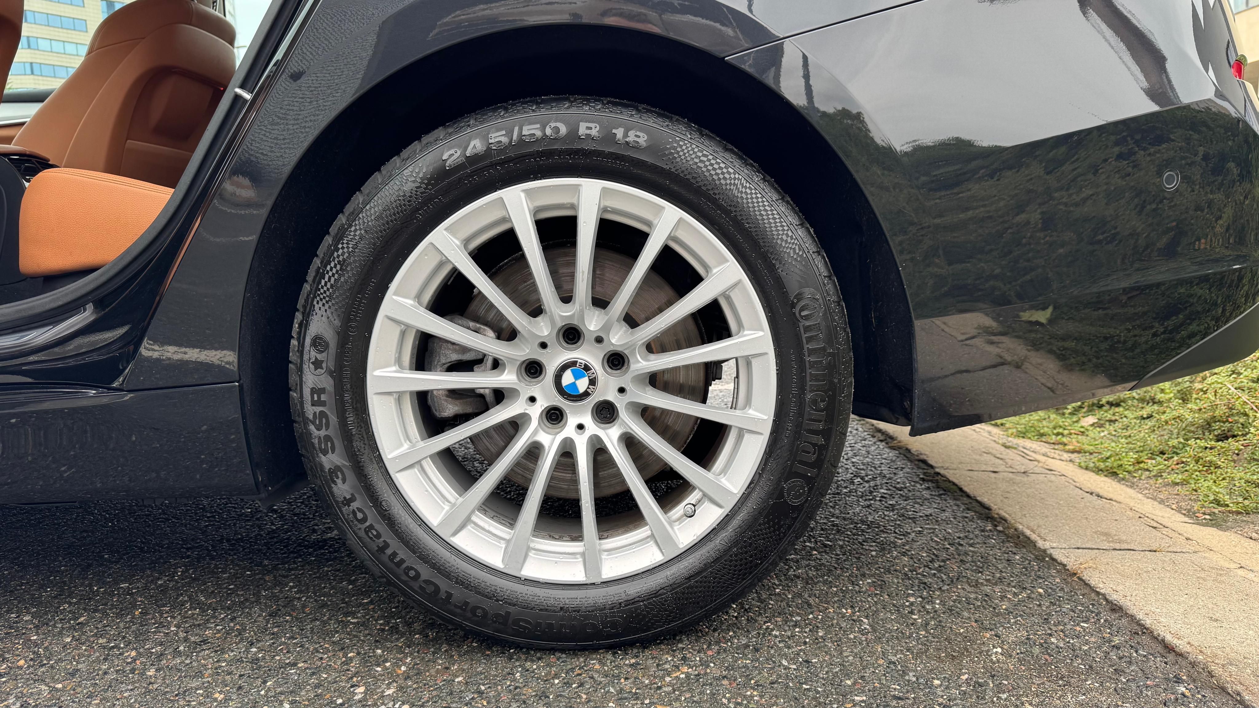 BMW Řada 6, 640i GT, ČR, servisováno - fotka 6