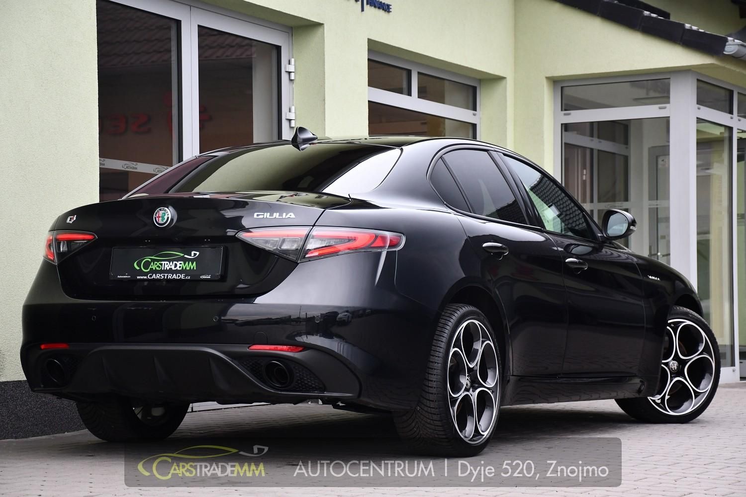 Alfa Romeo Giulia, 2.0T 16V 206kW VELOCE AT8 Q4 - fotka 5