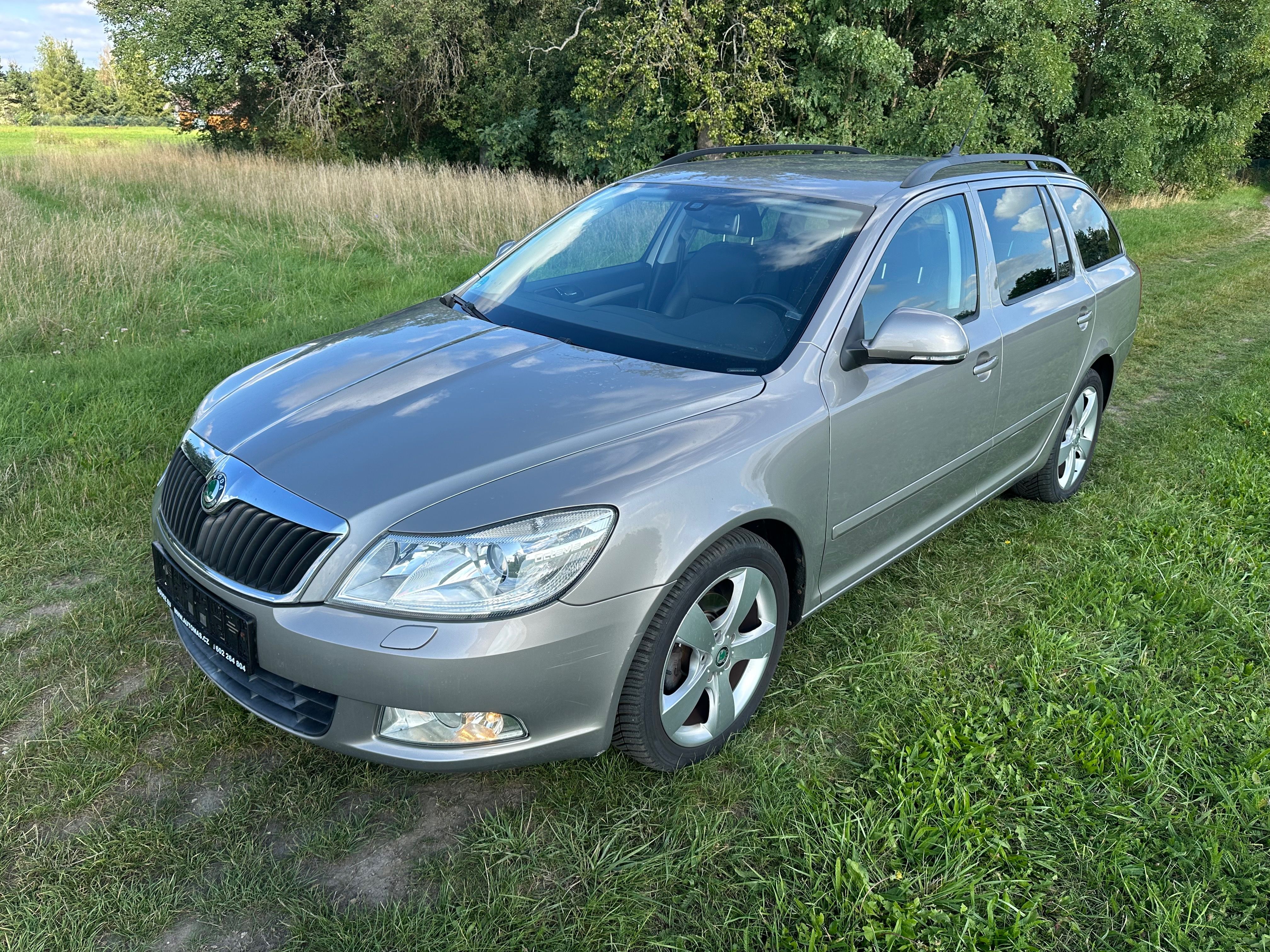 Škoda Octavia, 1.6MPI-ELEGANCE-NAVIGACE- - fotka 3
