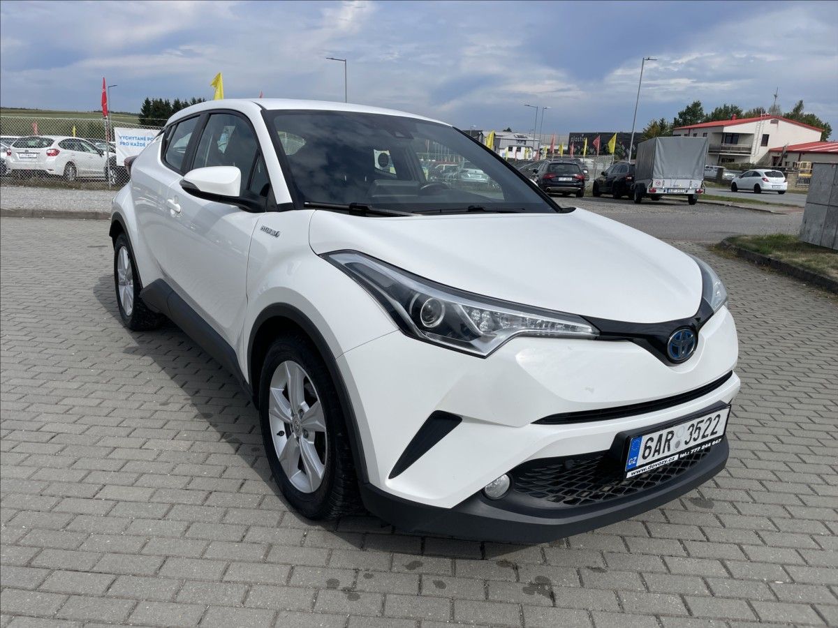Toyota C-HR, 1,8 i 72kw Hybrid CVT CZauto T - fotka 6