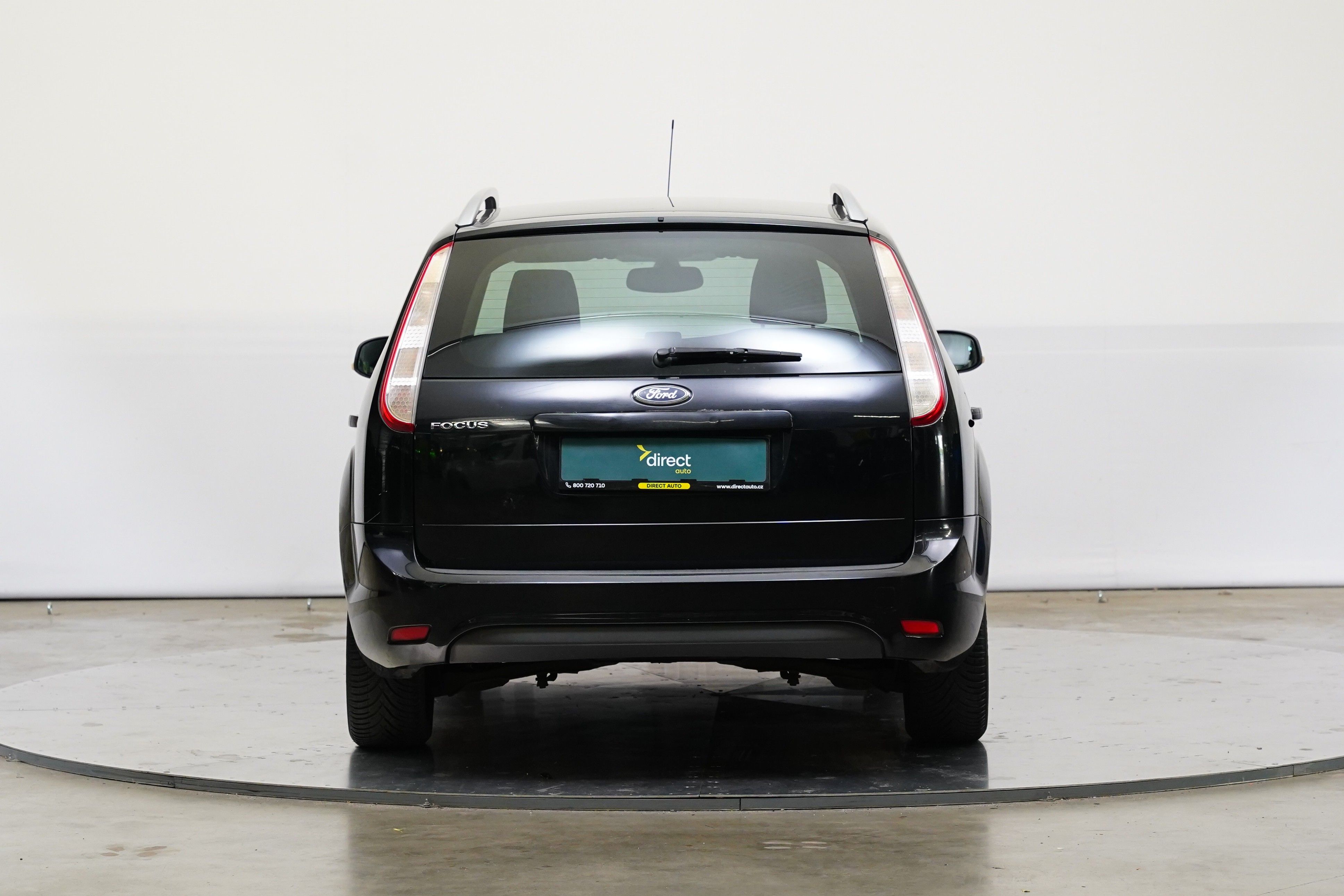 Ford Focus, 1.6 16V 74 kW - fotka 6