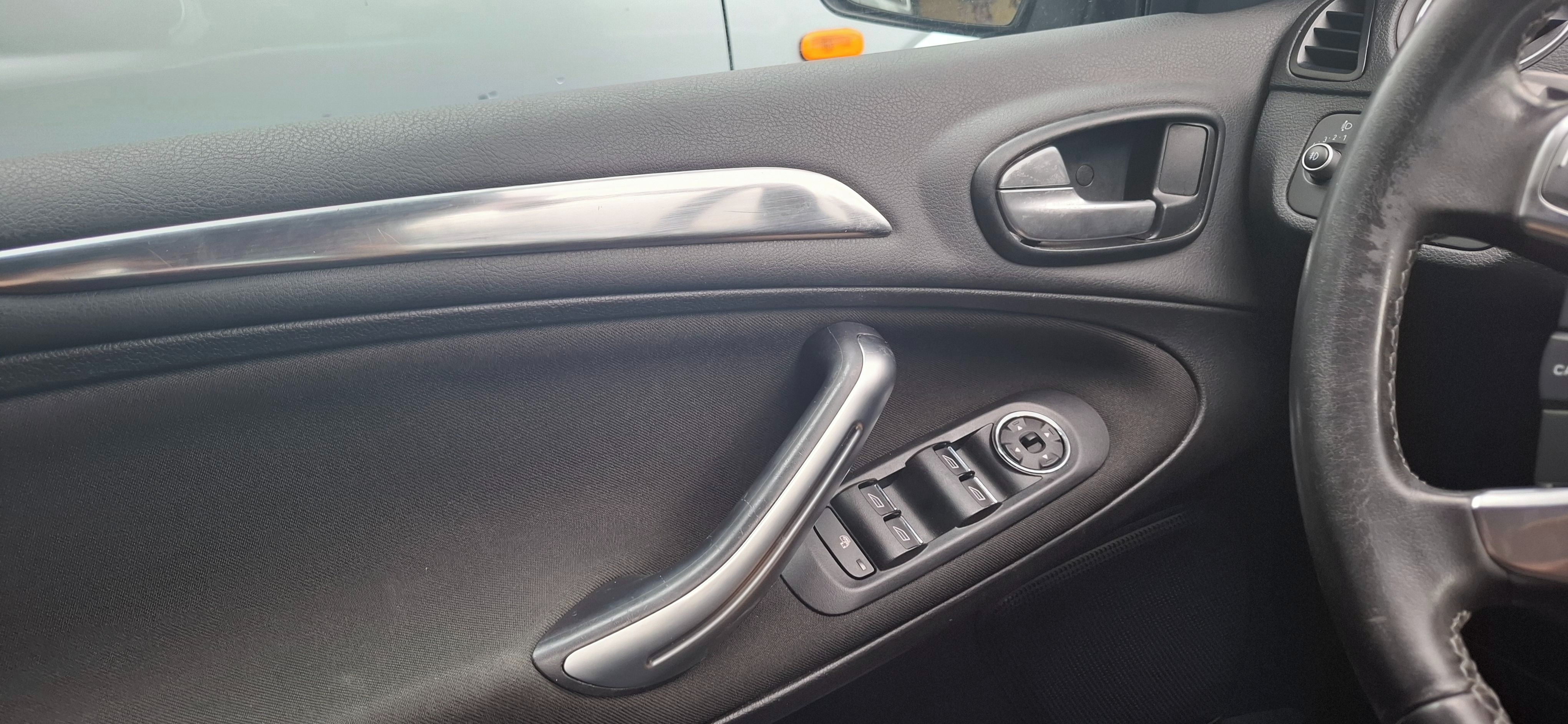 Ford S-MAX, 2.0 TDI, 103 kW - fotka 6