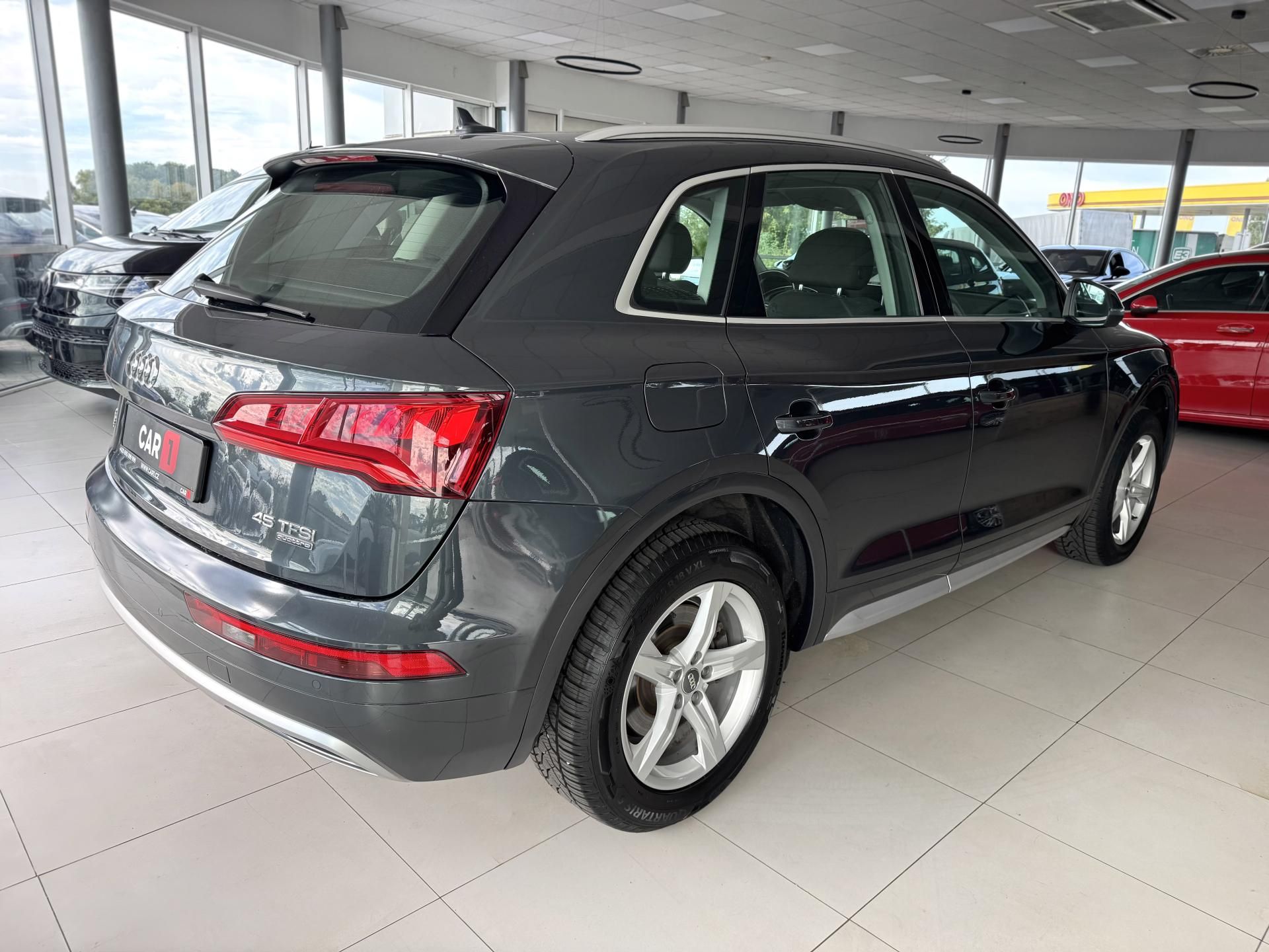 Audi Q5, 45TFSI Q*Virtual*Panoram*Tažné - fotka 5