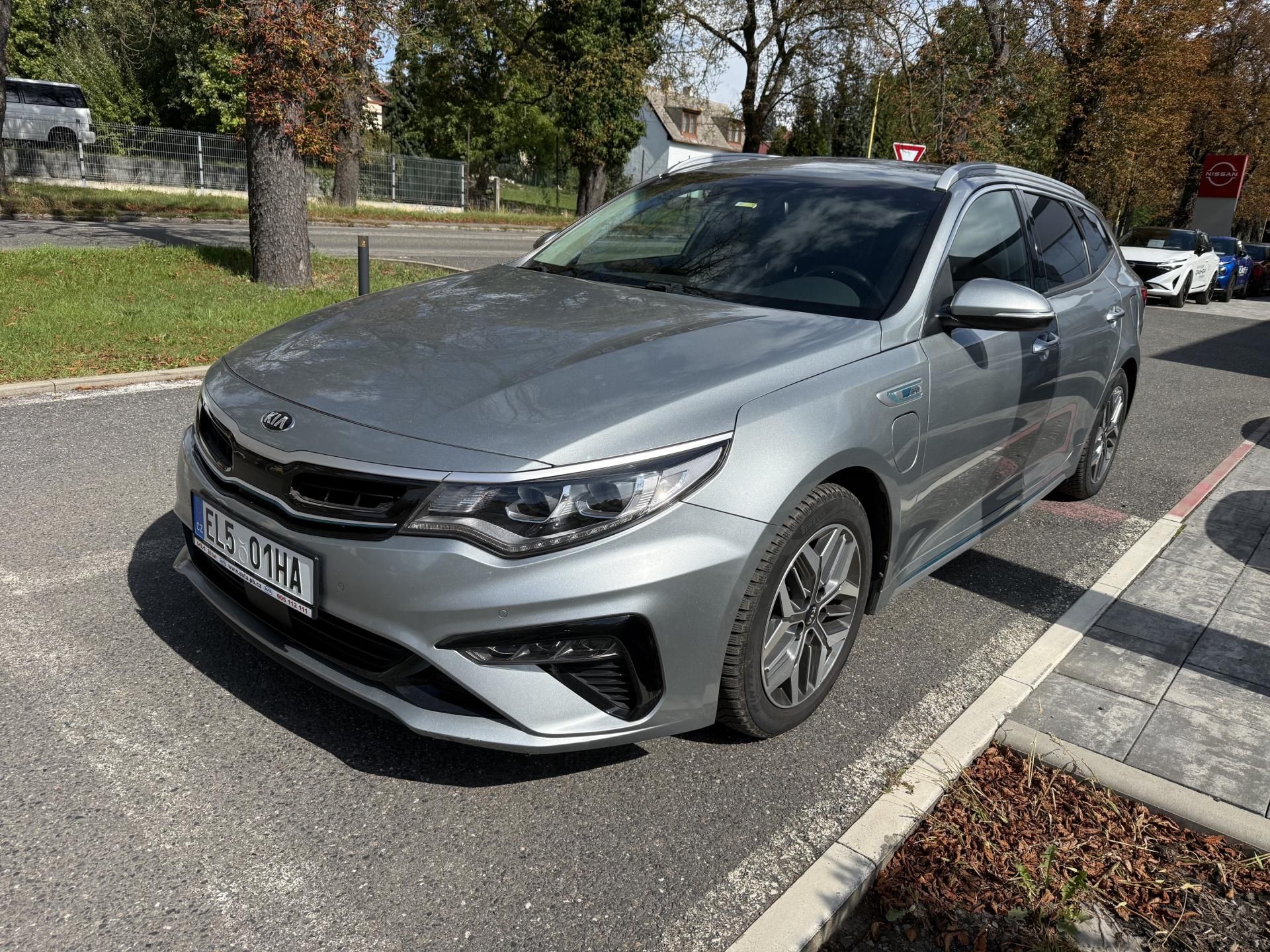 Kia Optima, 2.0 PHEV 113kw - fotka 3