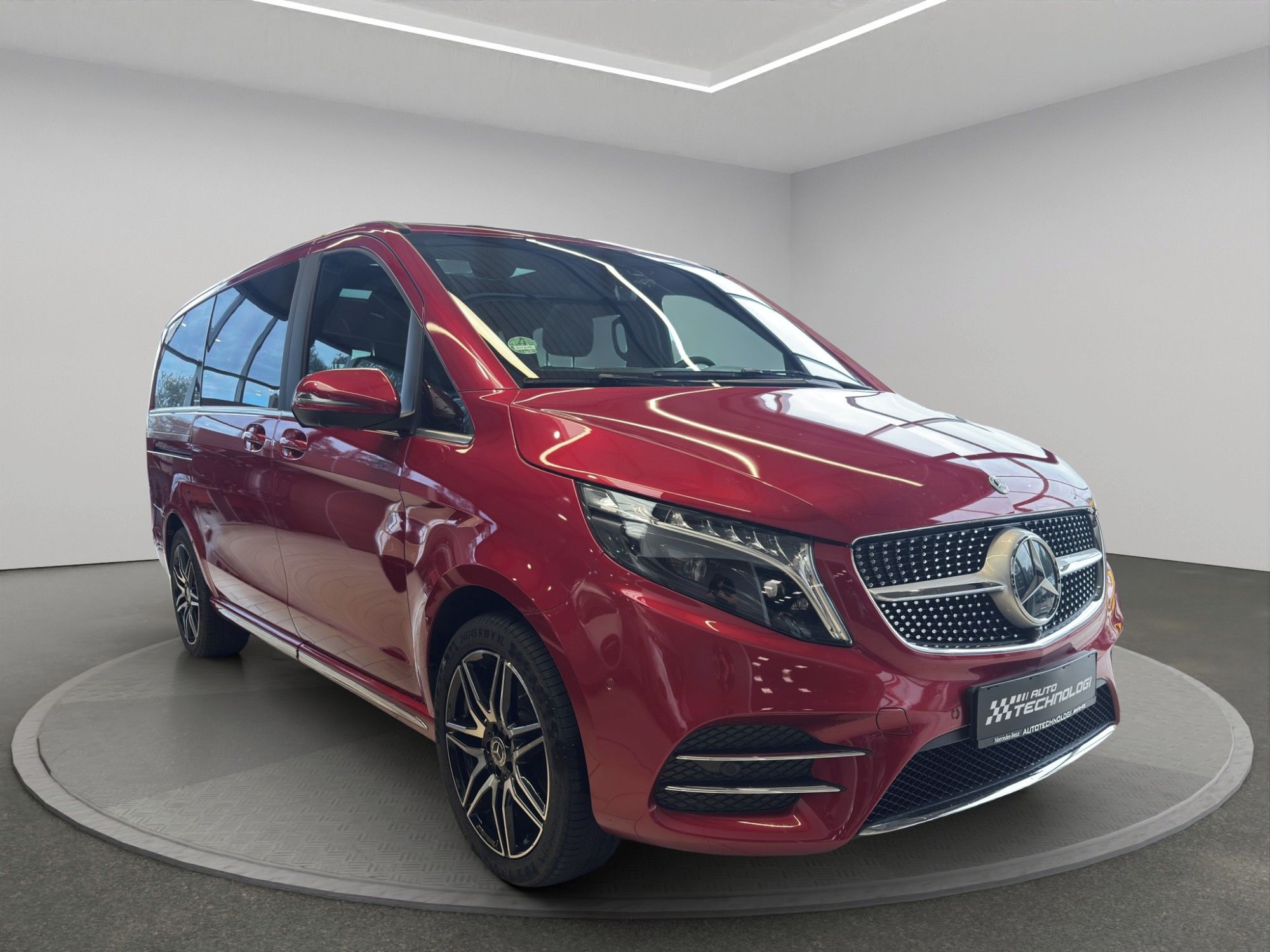 Mercedes-Benz Třídy V, 300d 4MATIC L EXCLUSIVE - fotka 3