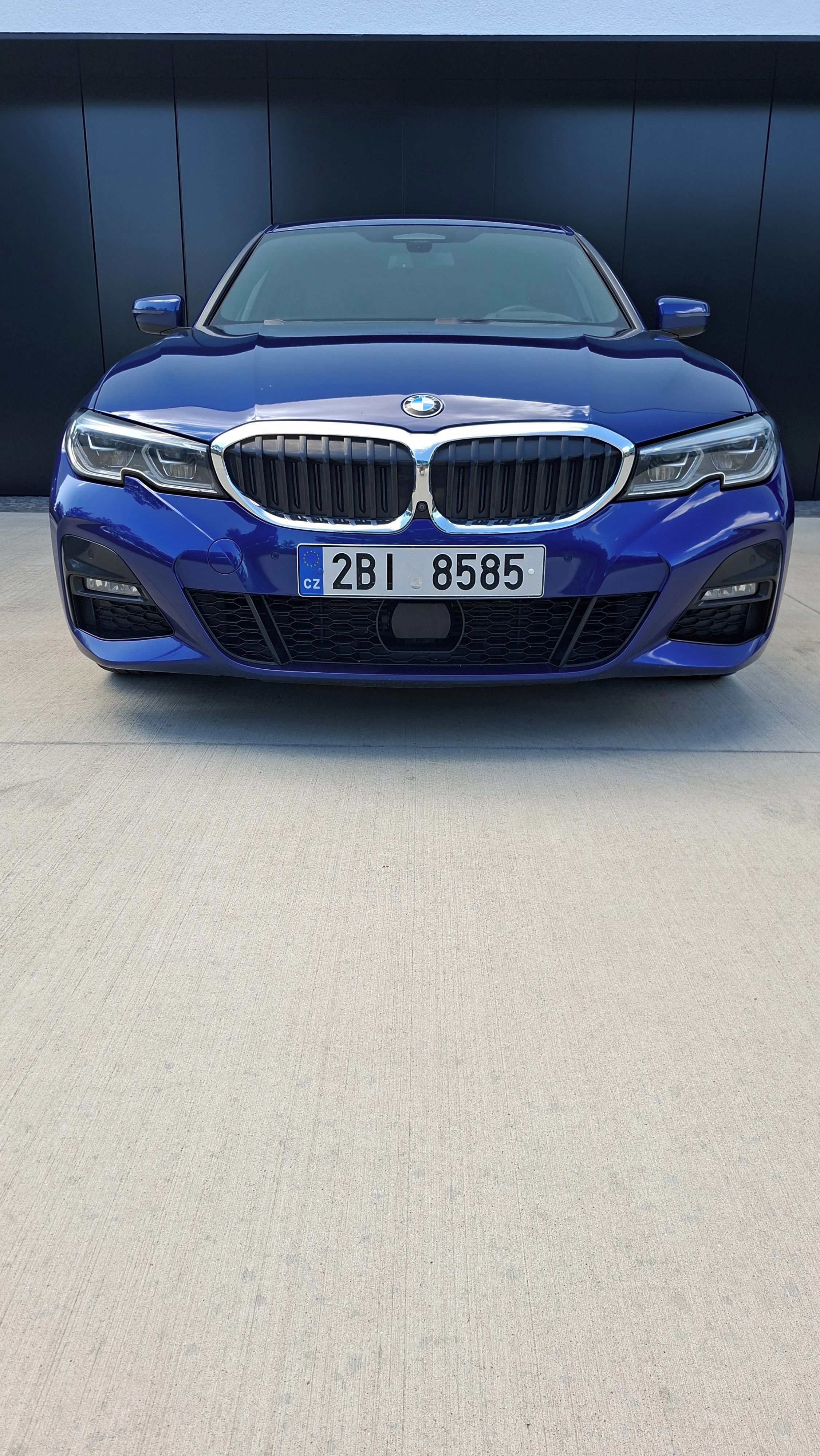 BMW Řada 3, 330d xDrive - fotka 4