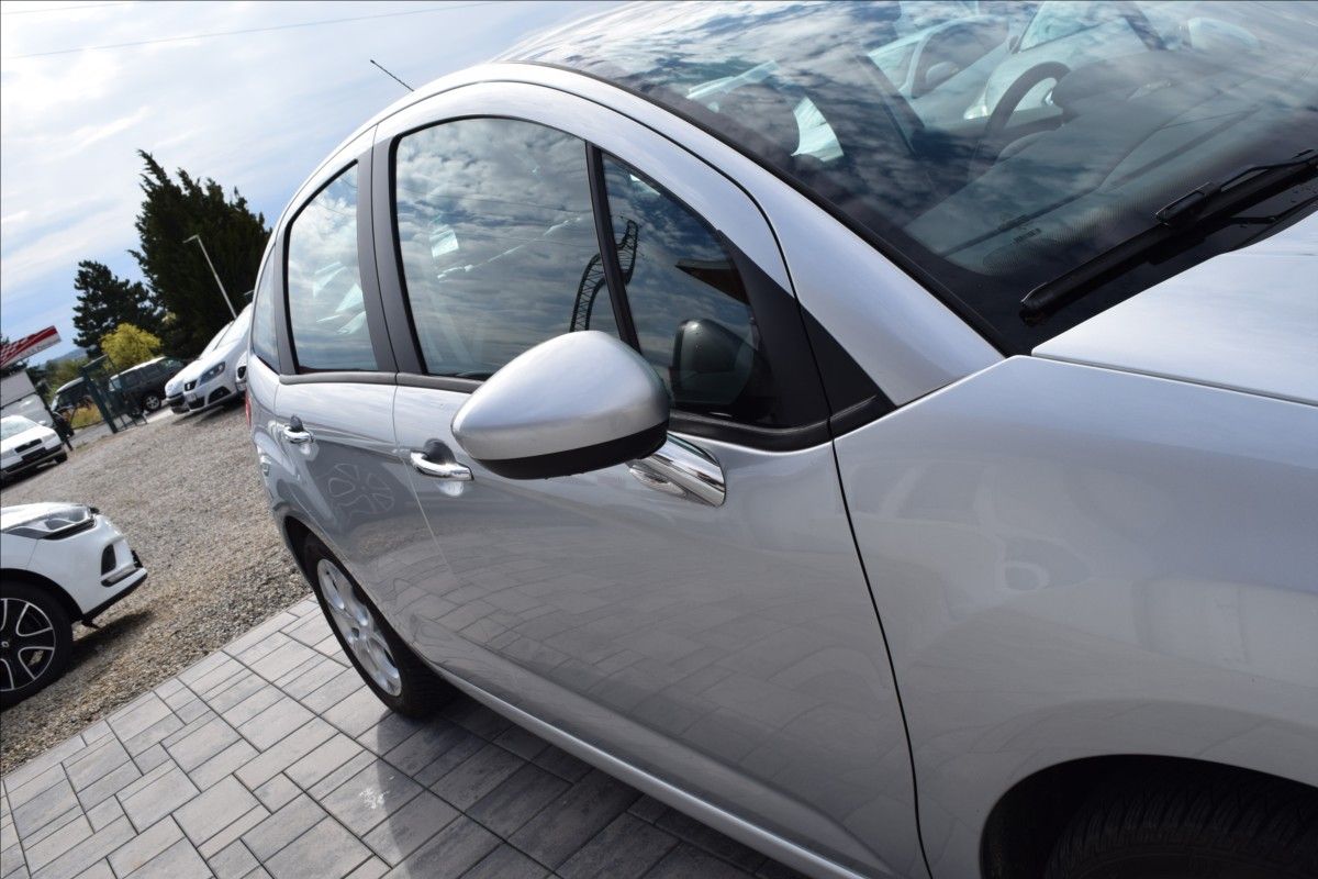 Citroën C3, 1,1 i 44KW PO SERVISE NOVÁ STK - fotka 5