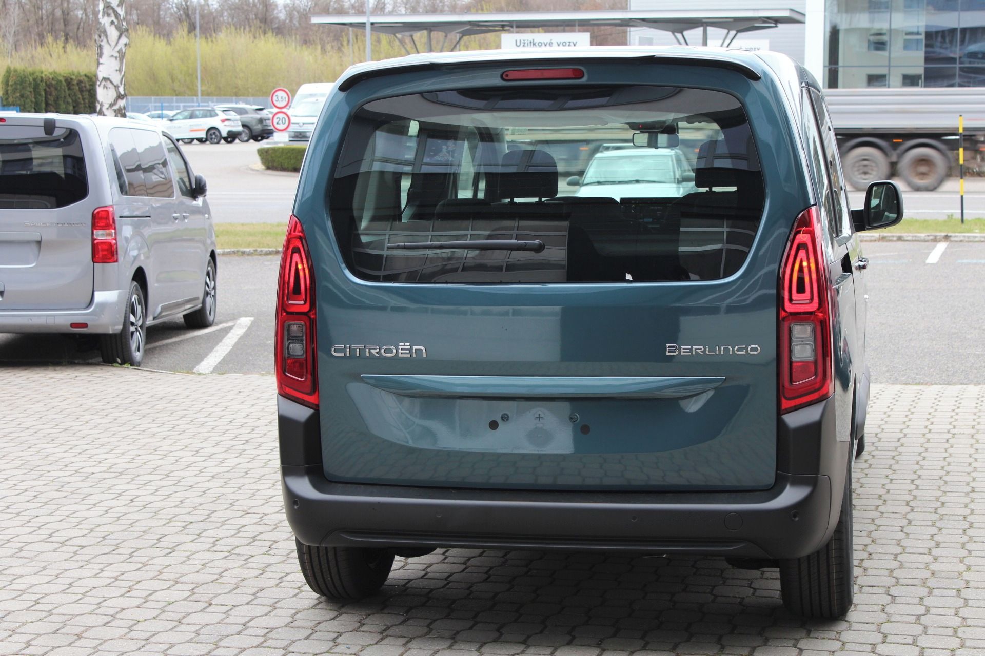 Citroën Berlingo, PLUS Petrol 110k Manual - fotka 4