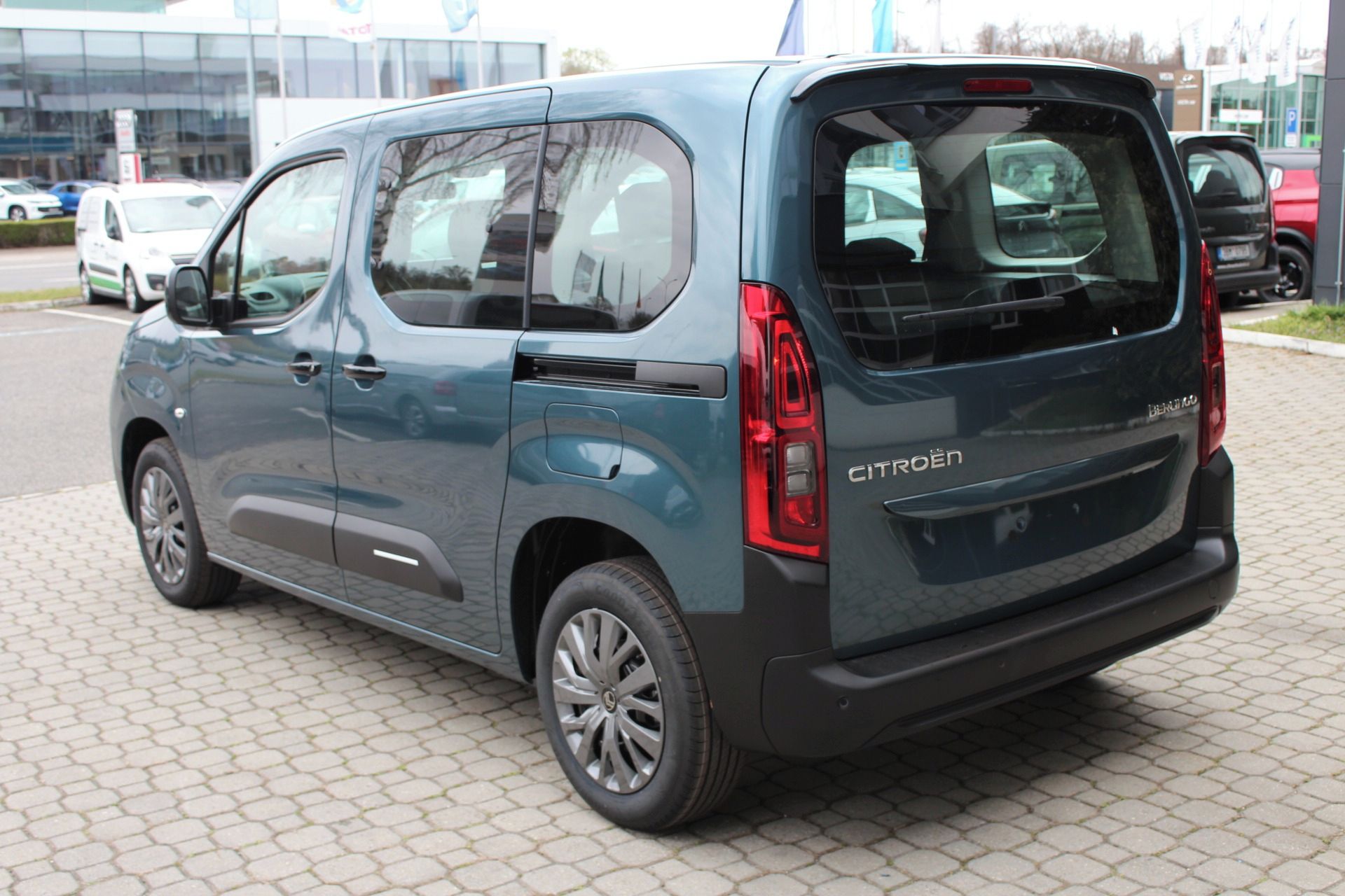 Citroën Berlingo, PLUS Petrol 110k Manual - fotka 3
