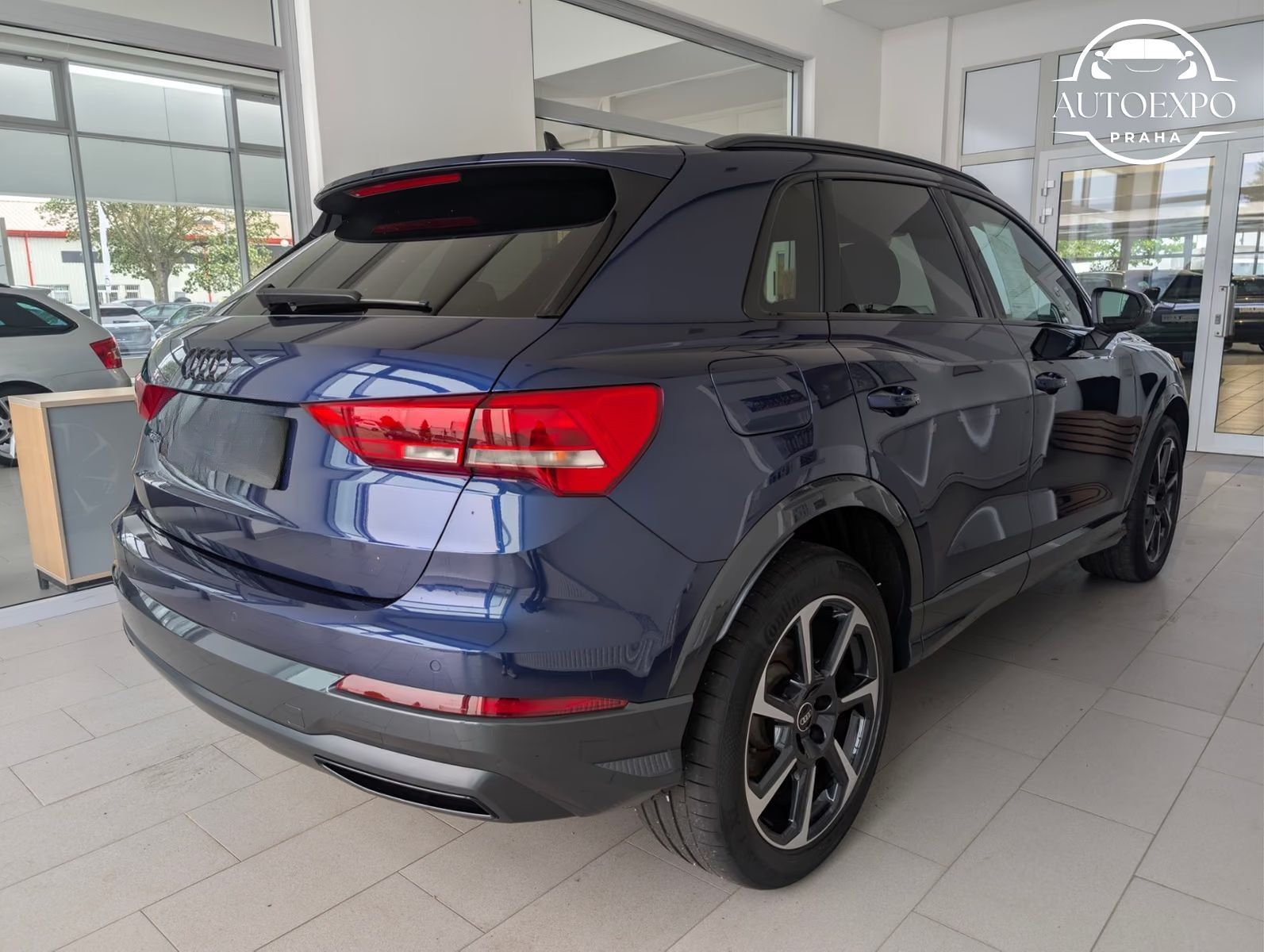Audi Q3, 35 TDI S LINE*LED*TAŽNÉ* - fotka 6