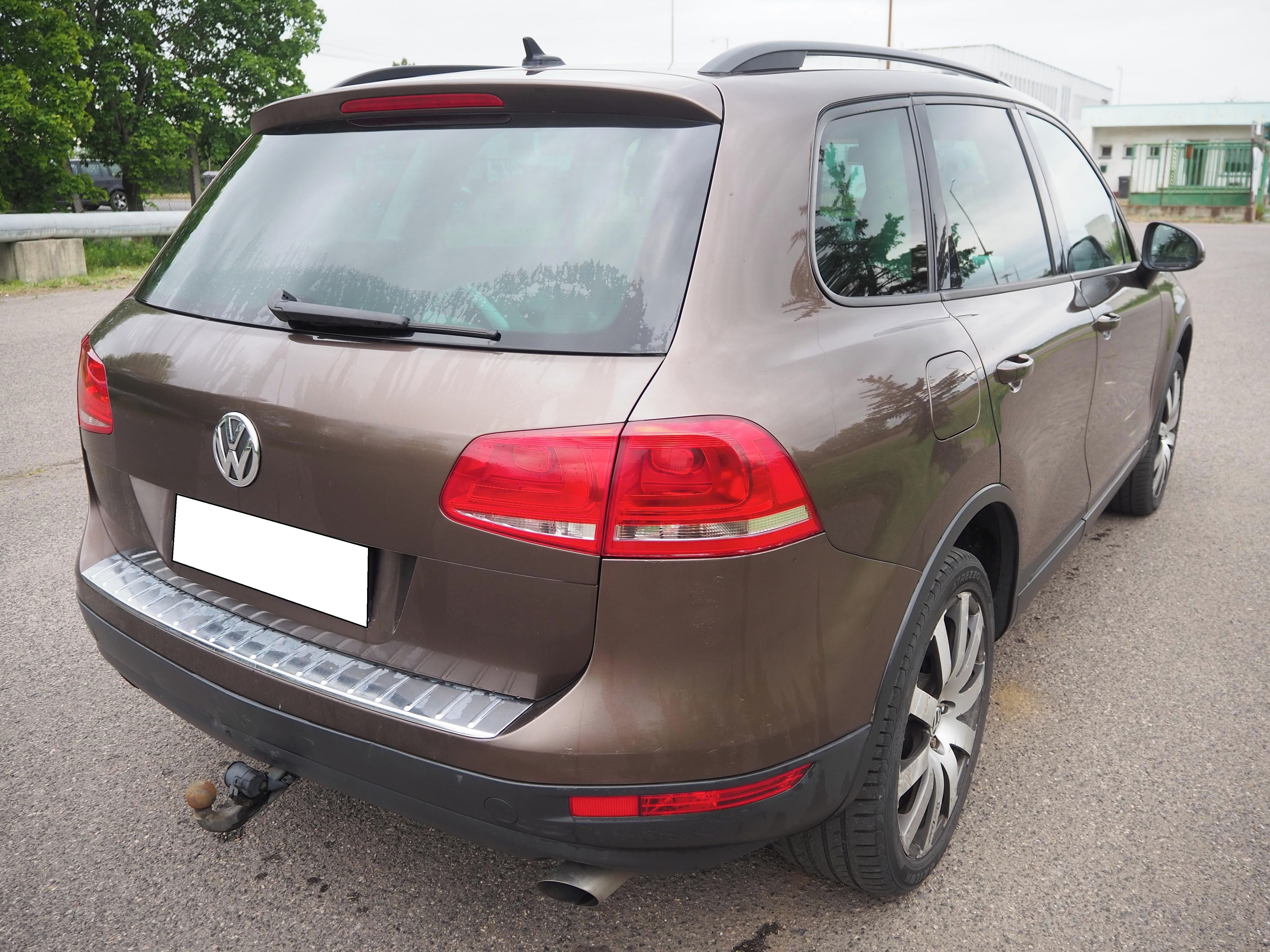 Volkswagen Touareg, 3.0 TDI KŮŽE,KLIMA, TZ - fotka 5