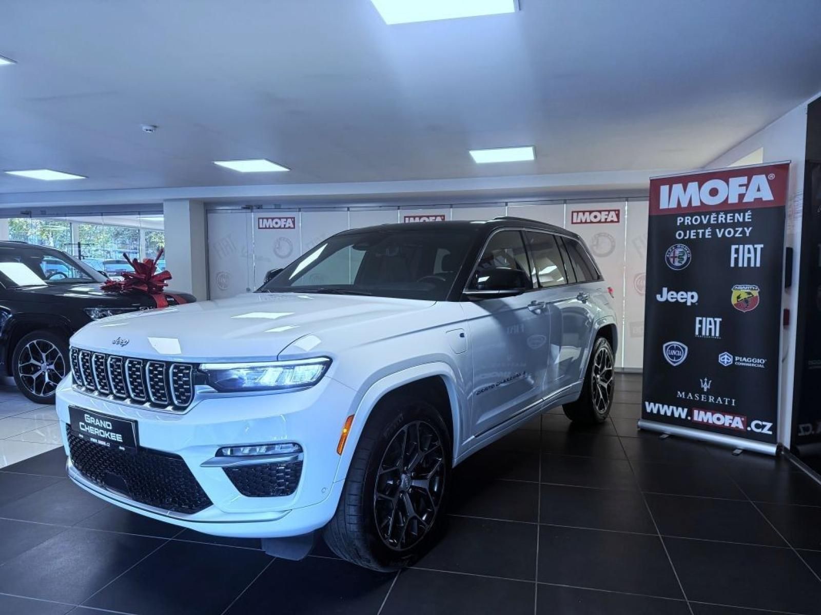 Jeep Grand Cherokee, 2,0 T 380k PHEV 4x4 AT8 ZF - fotka 3