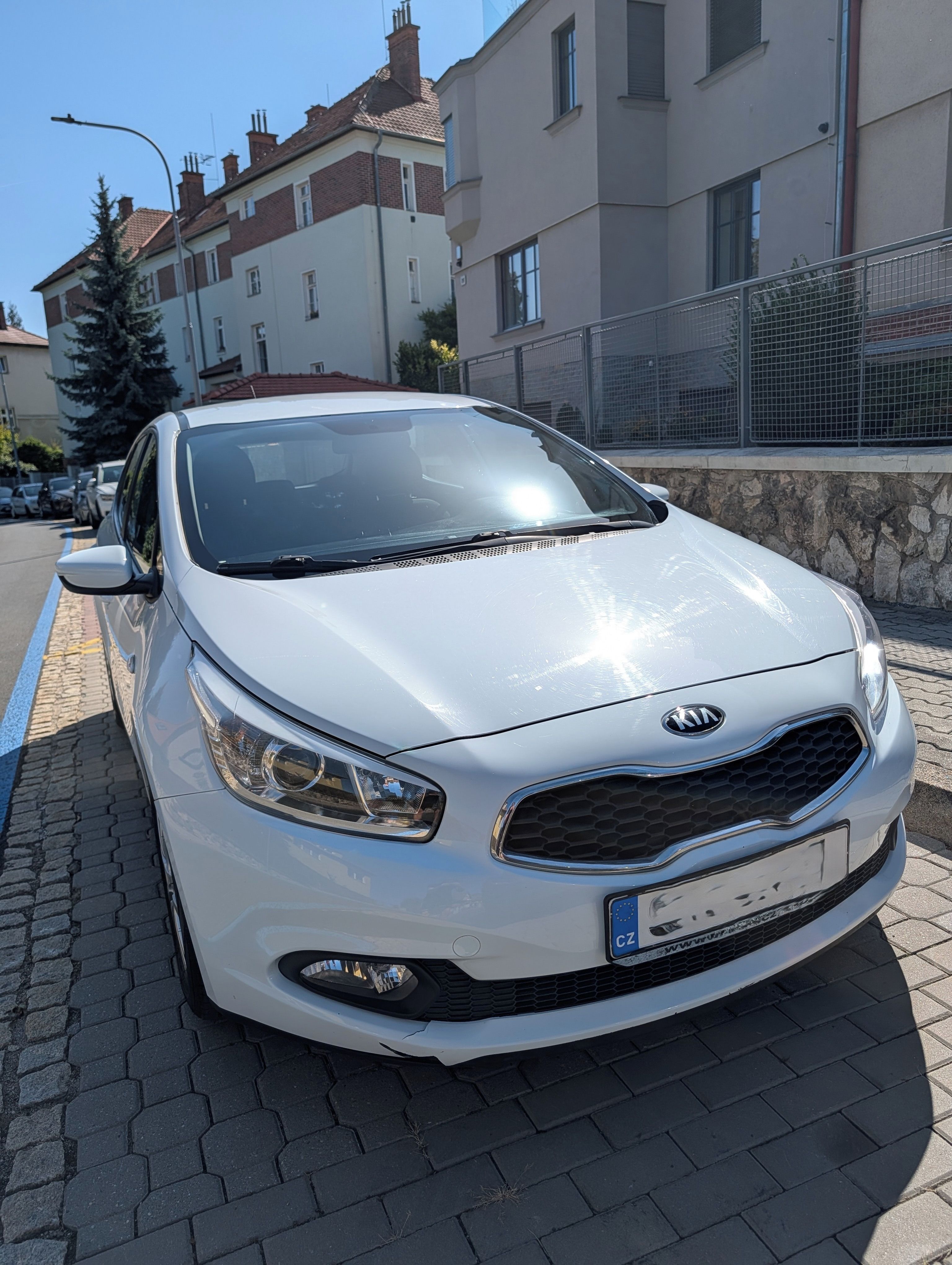 Kia Cee´d, KIA Cee´d 1.6 GDi (99kw) - fotka 2
