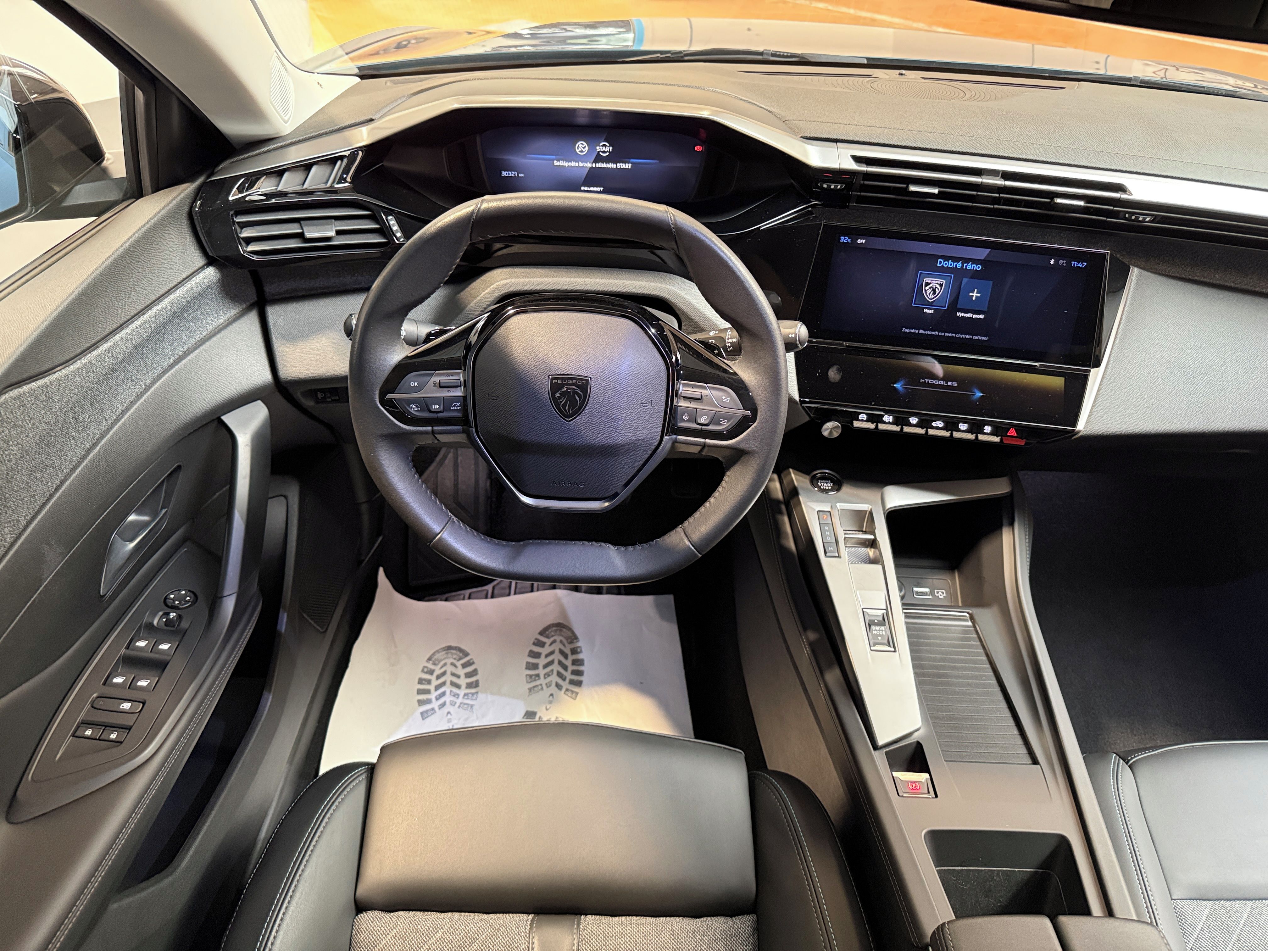 Peugeot 408, ALLURE 1.2 PureTech 130 S&S EA - fotka 6