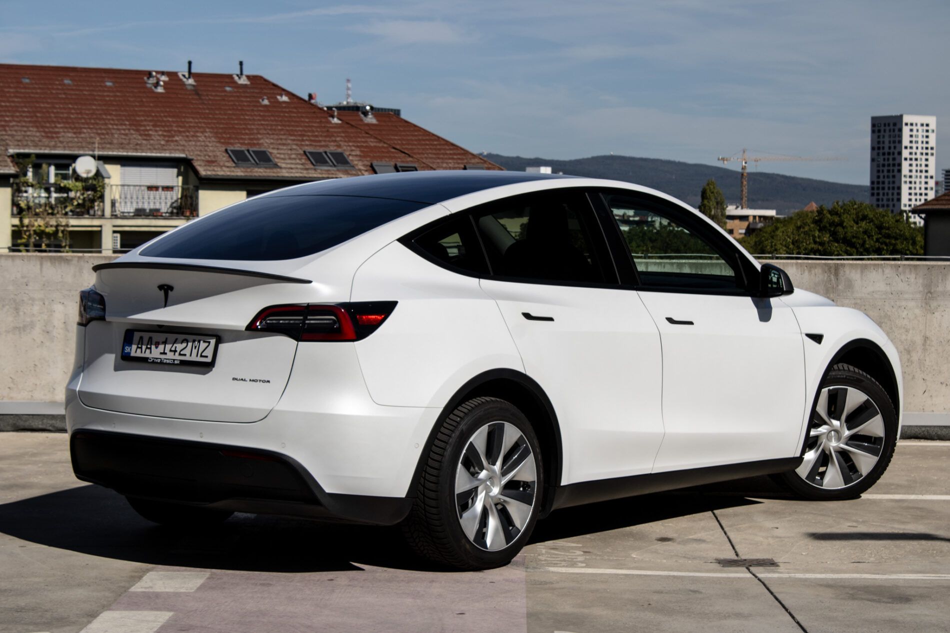 Tesla Model Y - fotka 5