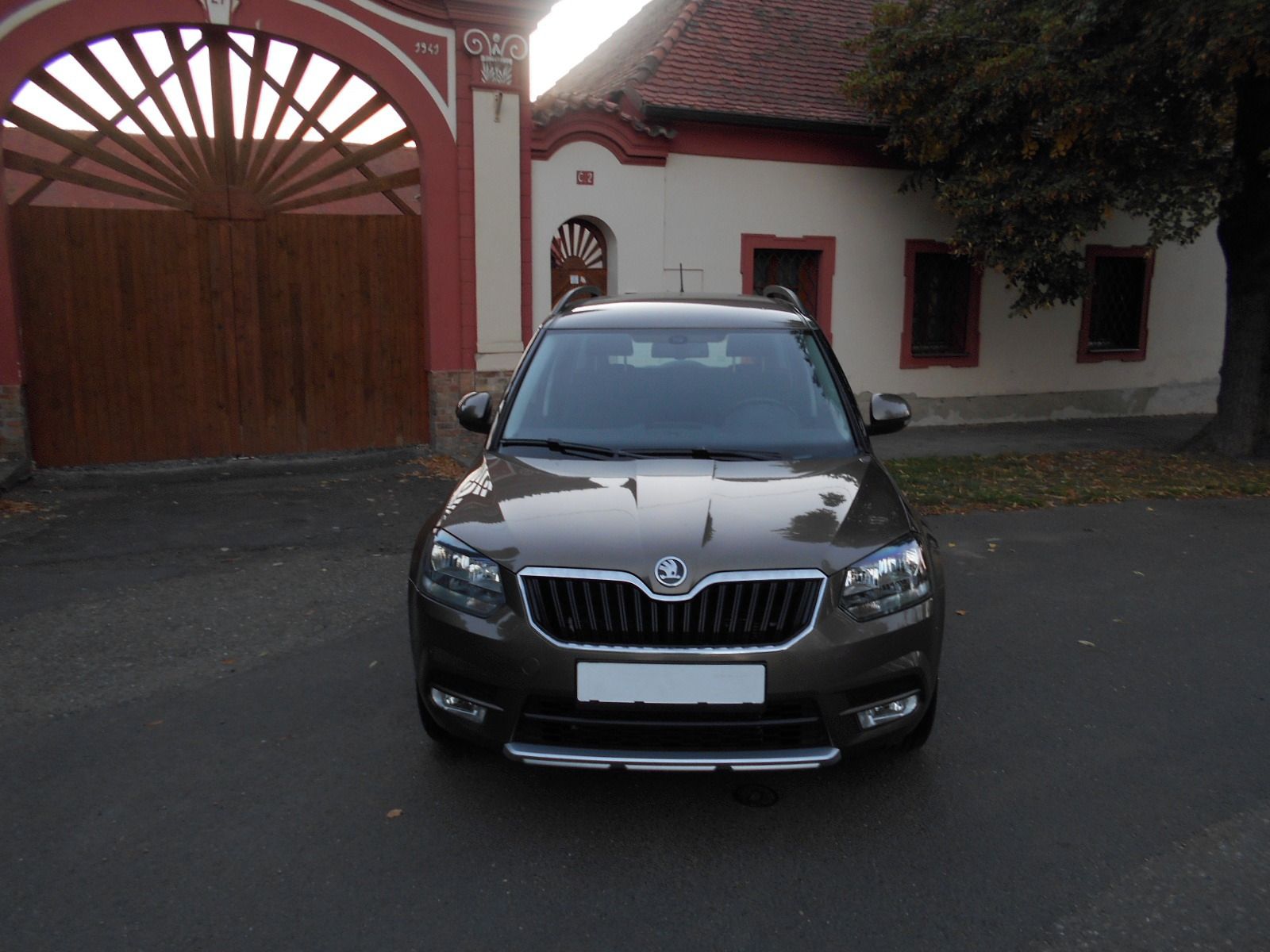 Škoda Yeti, 1,2 TSI Ambiente/1 majt-top st - fotka 3