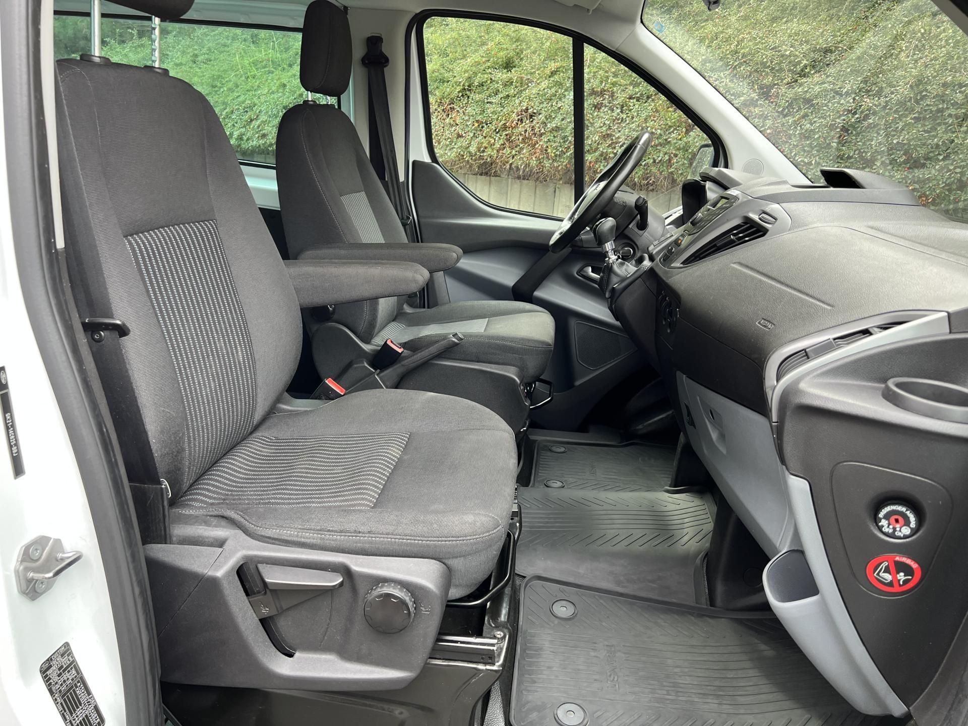 Ford Transit Custom, 2.0 TDCi 96 kW RAMPA - fotka 6
