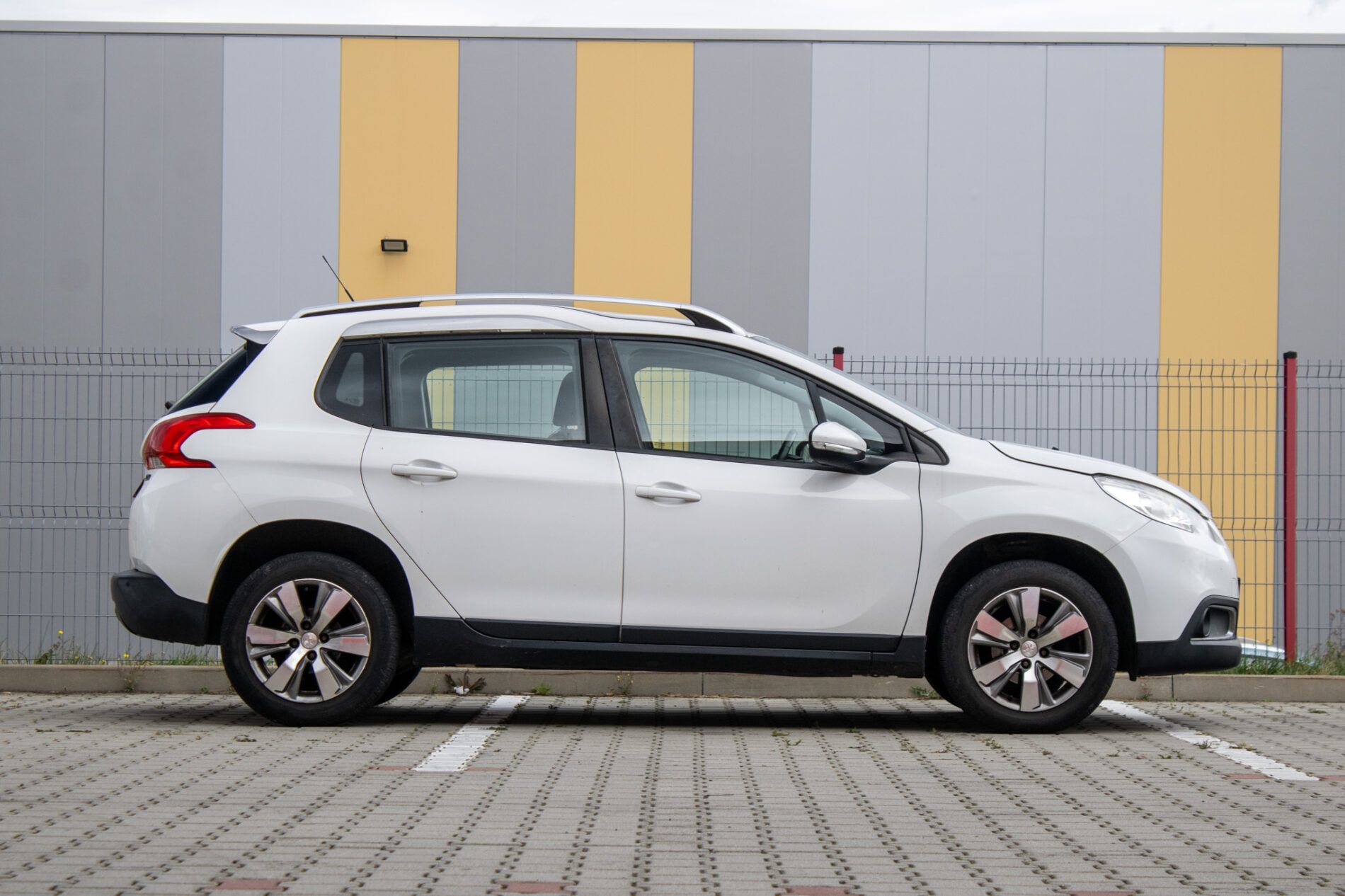 Peugeot 2008 - fotka 4
