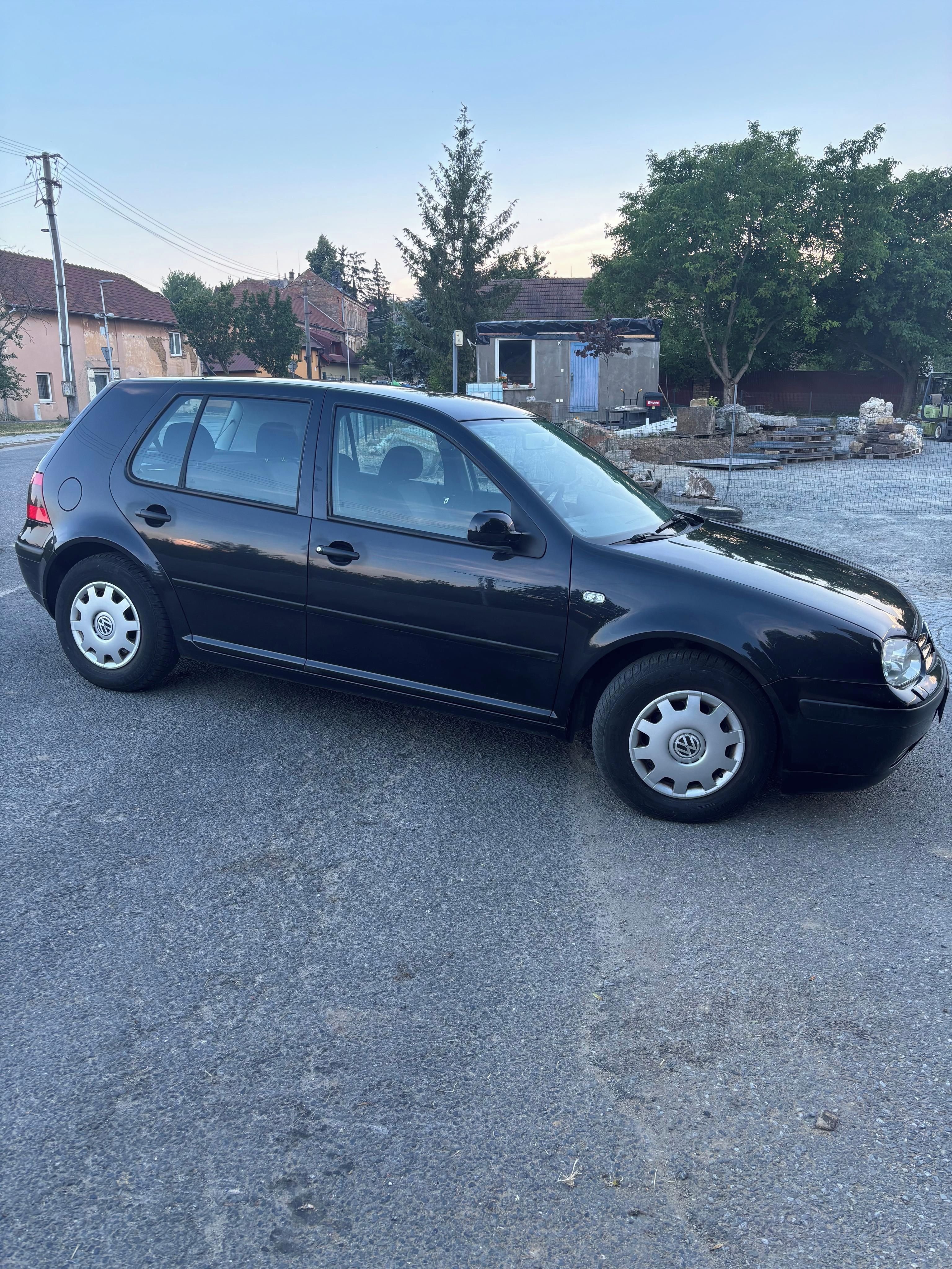 Volkswagen Golf - fotka 2