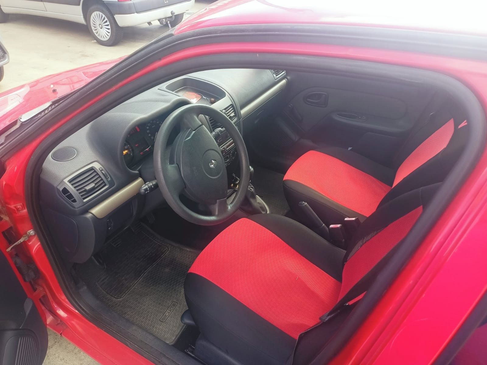 Renault Clio, 1,2 43kw - fotka 3
