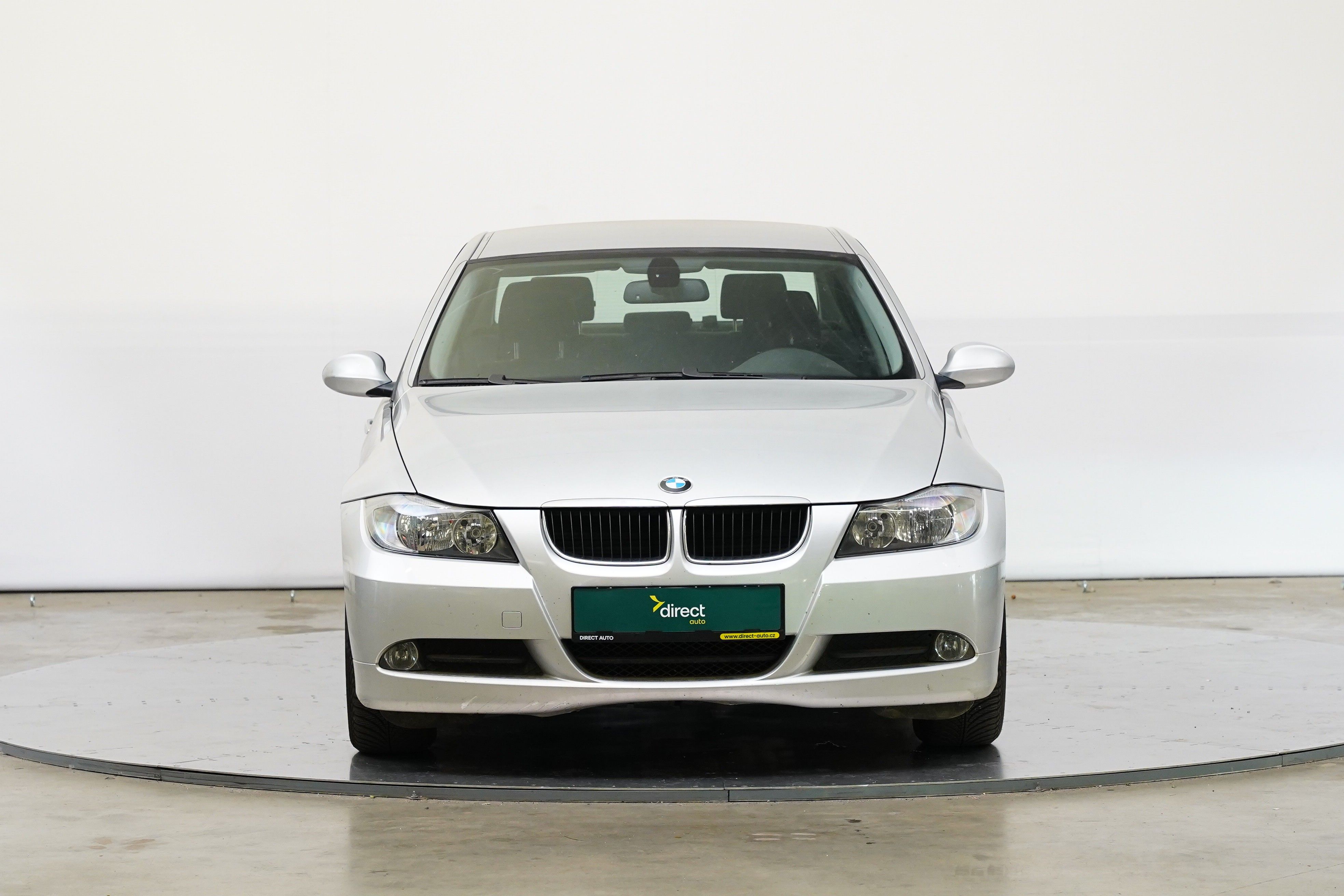 BMW Řada 3, 318i 105 kW - fotka 4