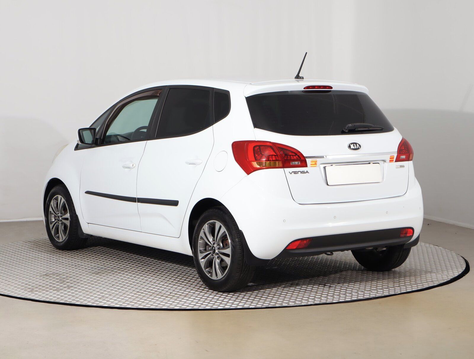 Kia Venga, 1.4 CRDi - fotka 4