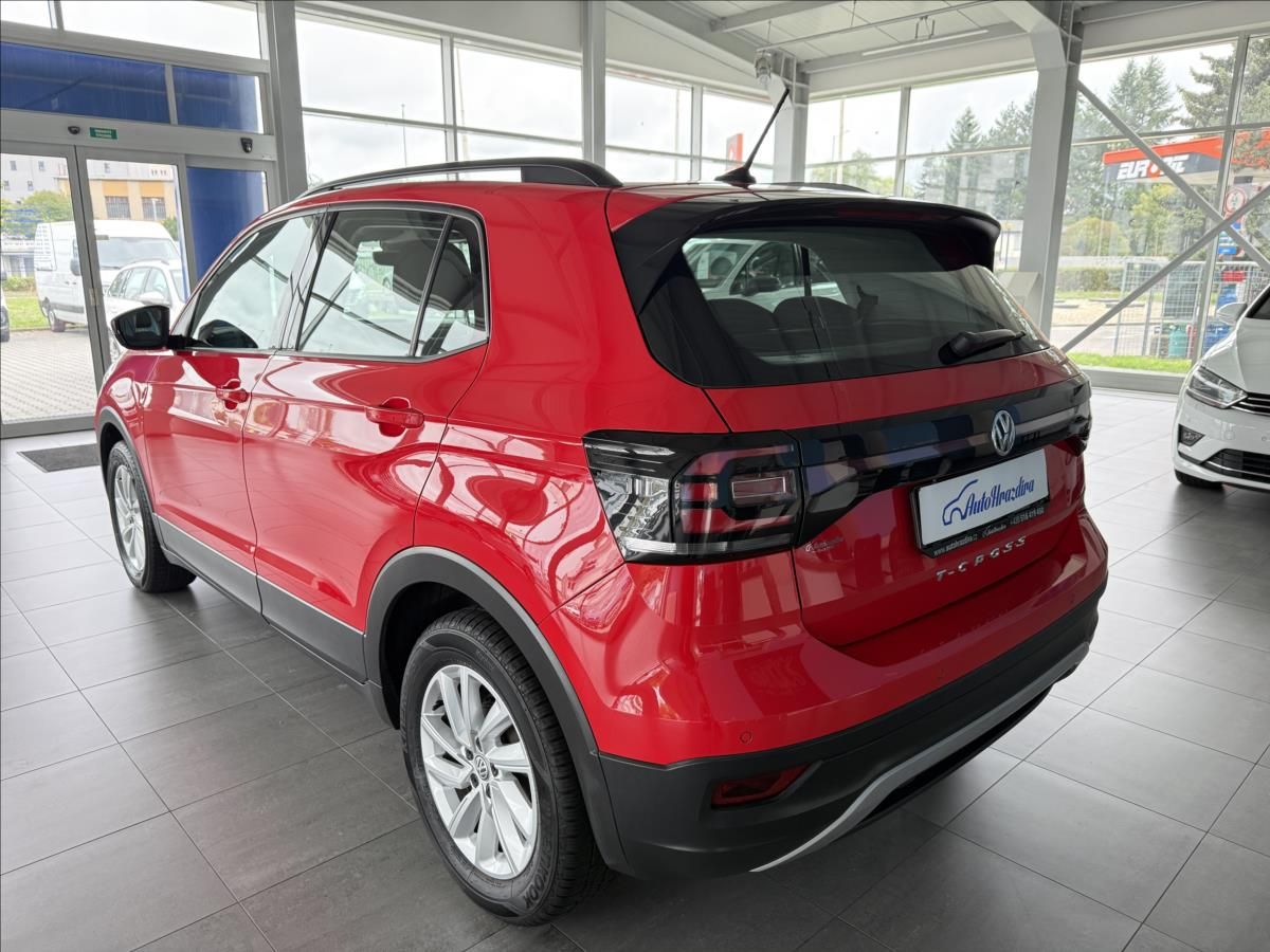 Volkswagen T-Cross, 1,0   TSI 70kW,LIFE,SERVISKA - fotka 4