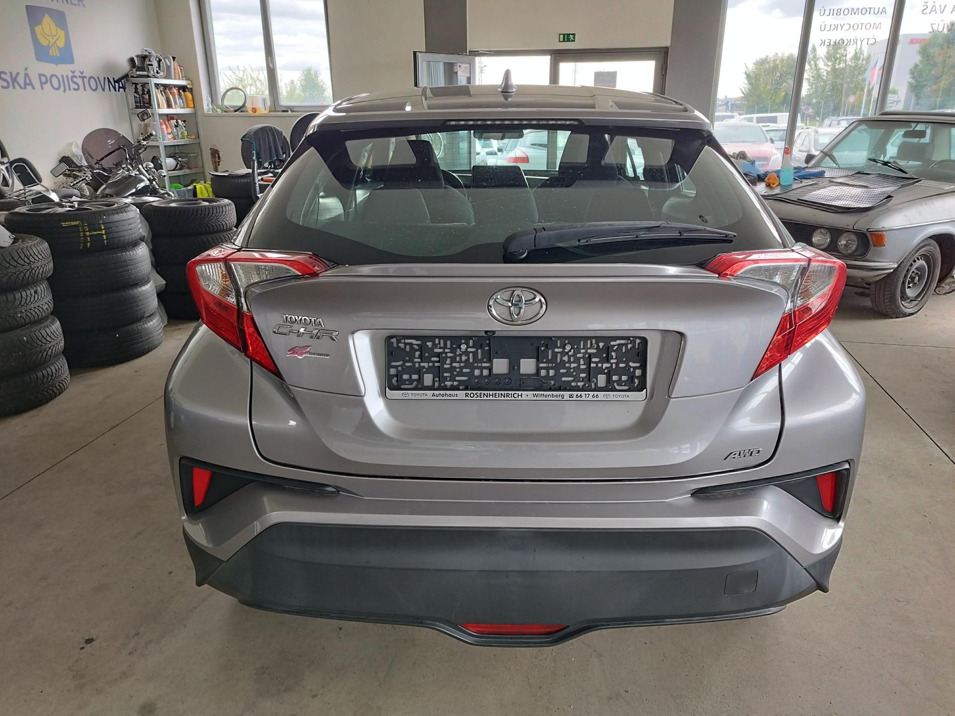 Toyota C-HR, 1,2I,85KW,AUTOMAT,4X4,ALU,LED - fotka 6