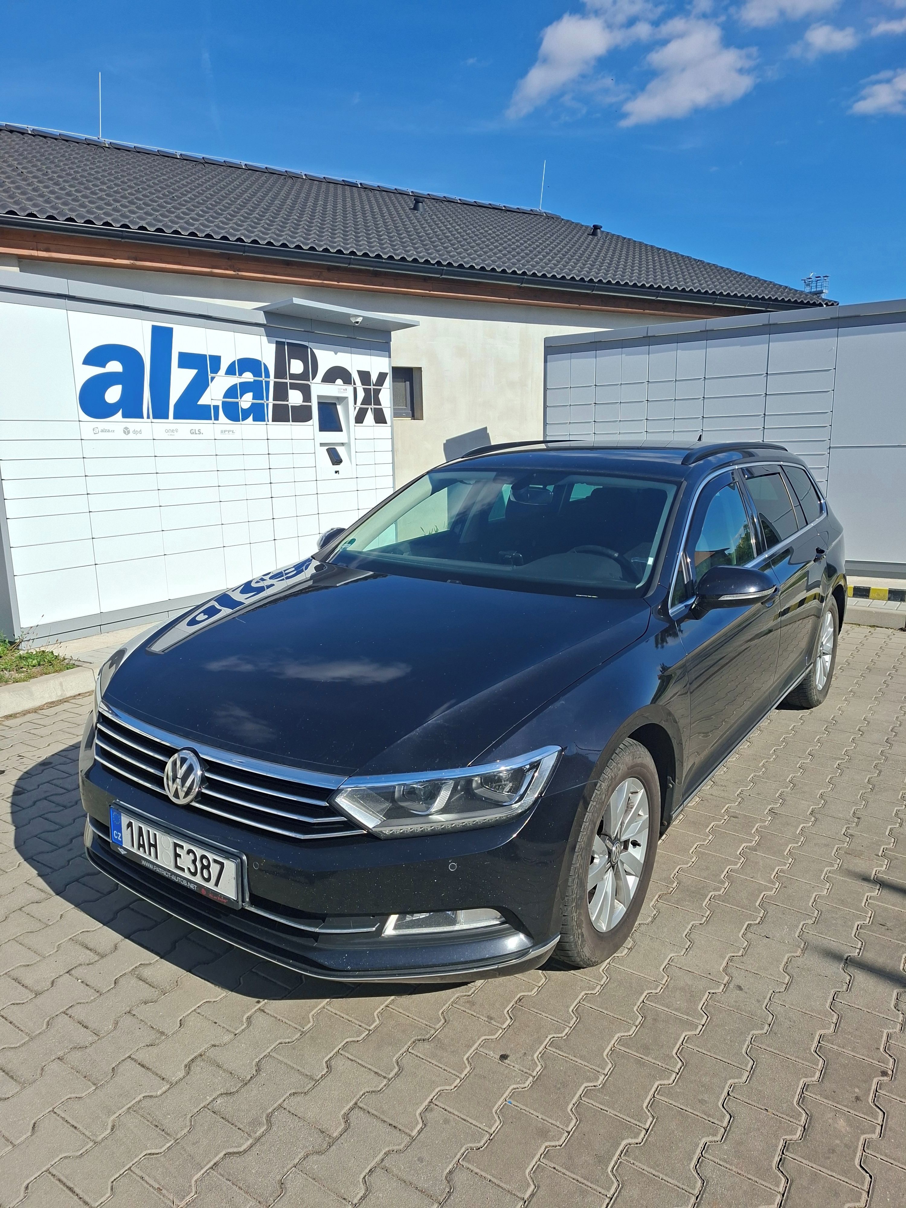 Volkswagen Passat, VW Passat 2.0 TDI 110kW DSG - fotka 2