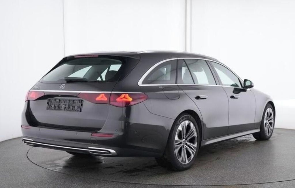 Mercedes-Benz Třídy E, 220 d T Avantgarde Distronic - fotka 2