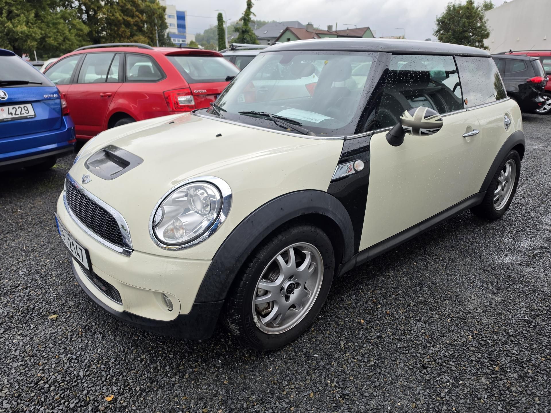 Mini Cooper S, 1.6 128Kw Xenon Harman - fotka 2