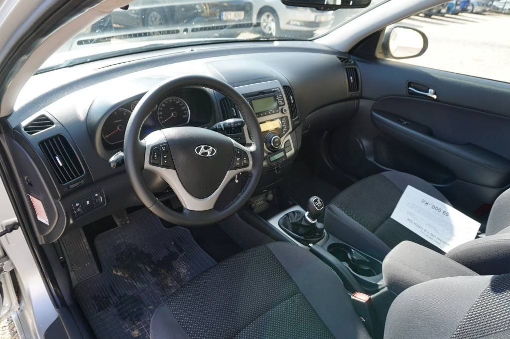 Hyundai i30, 1,6C W  CRDI NOVÉ V ČR - fotka 6