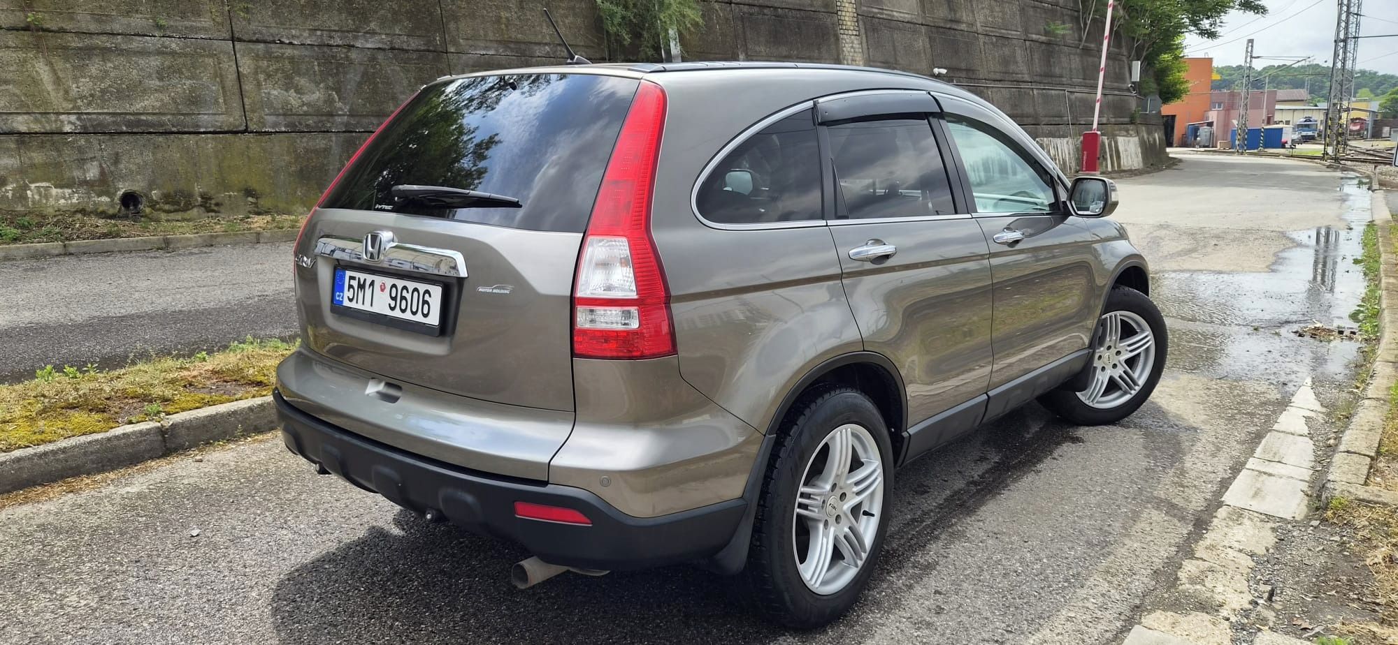 Honda CR-V, 2.0 benzin automat - fotka 3