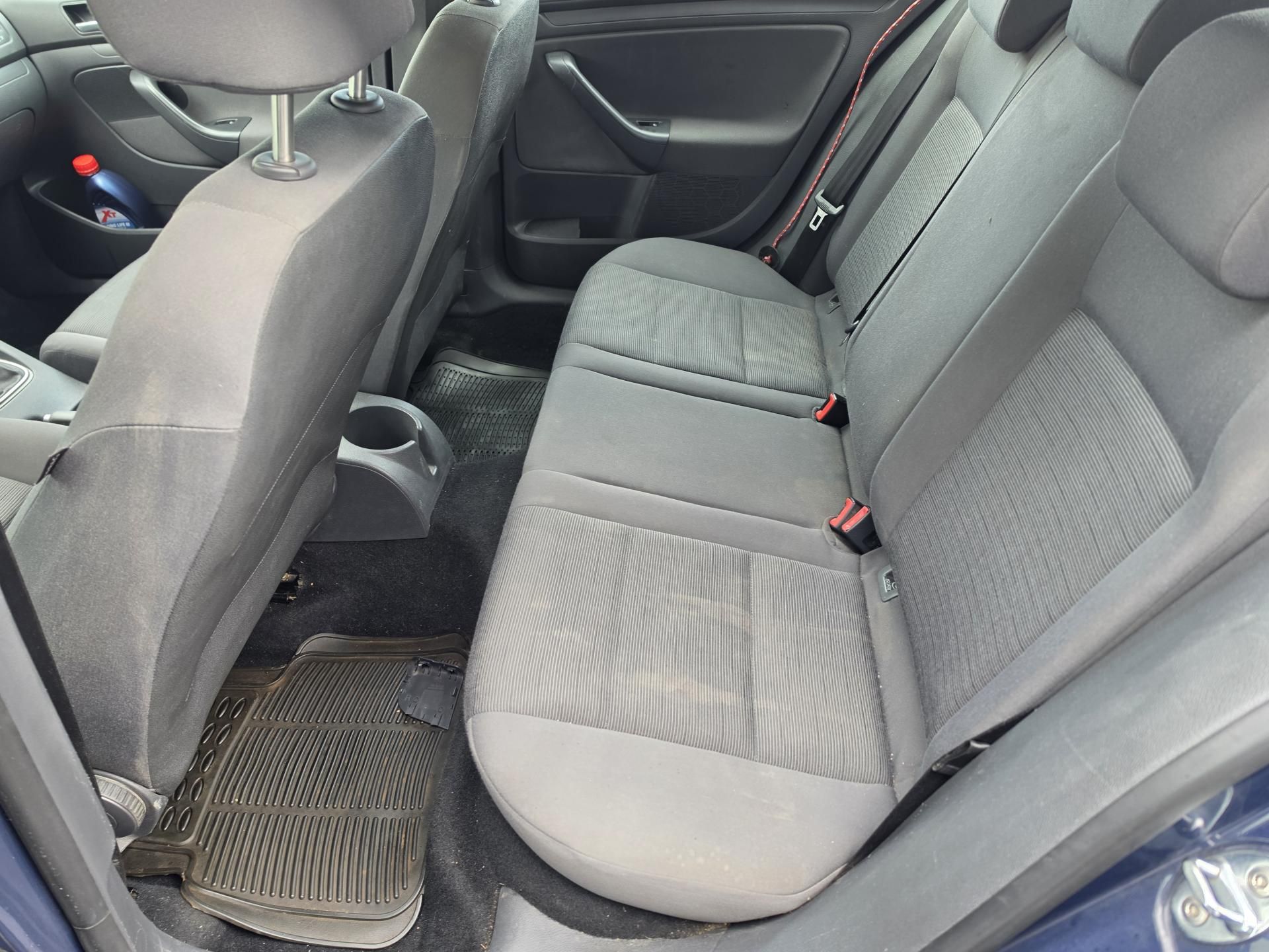 Volkswagen Golf, 1.9 TDI 77Kw - fotka 6